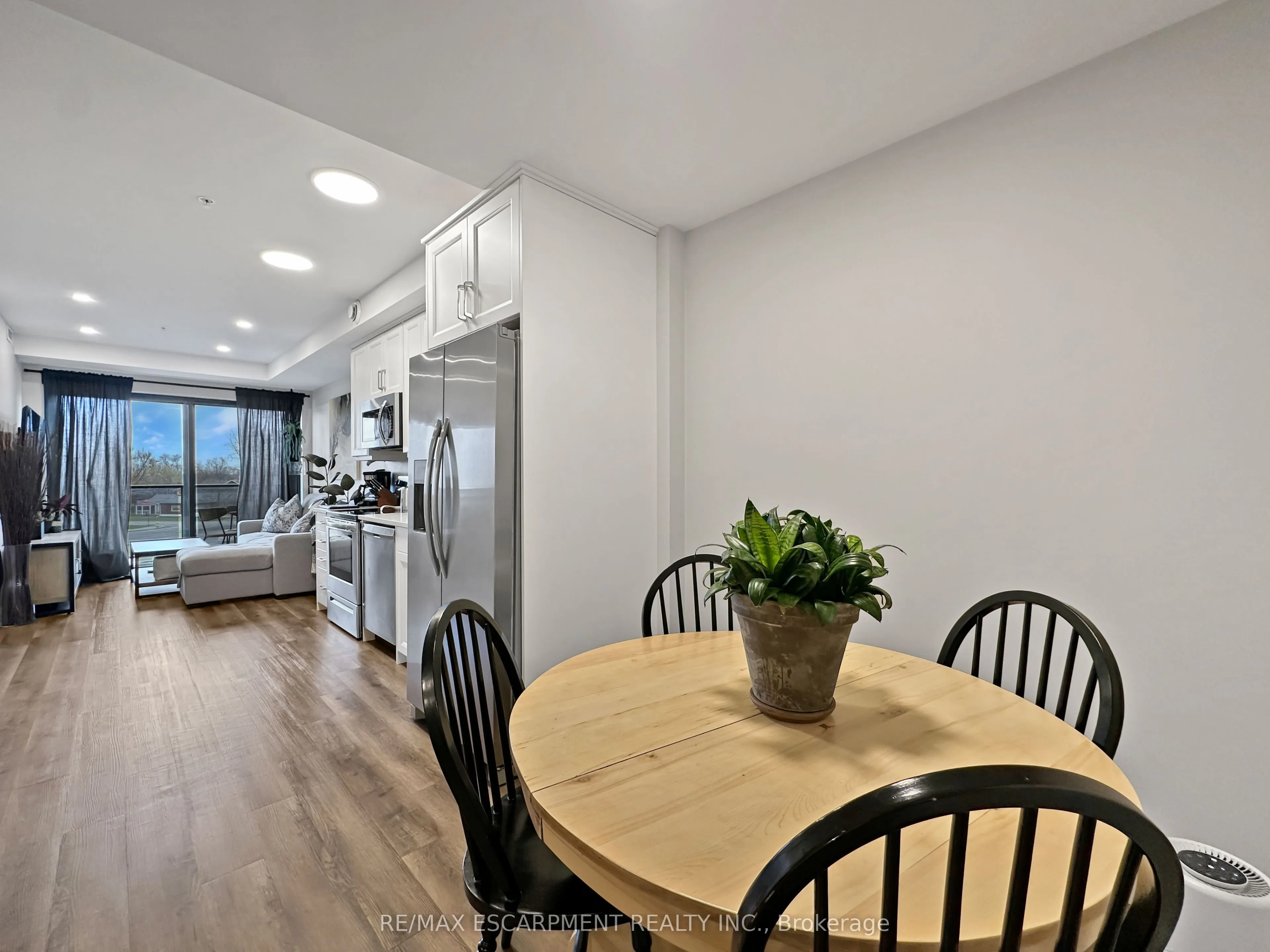64 Main Street N, #309