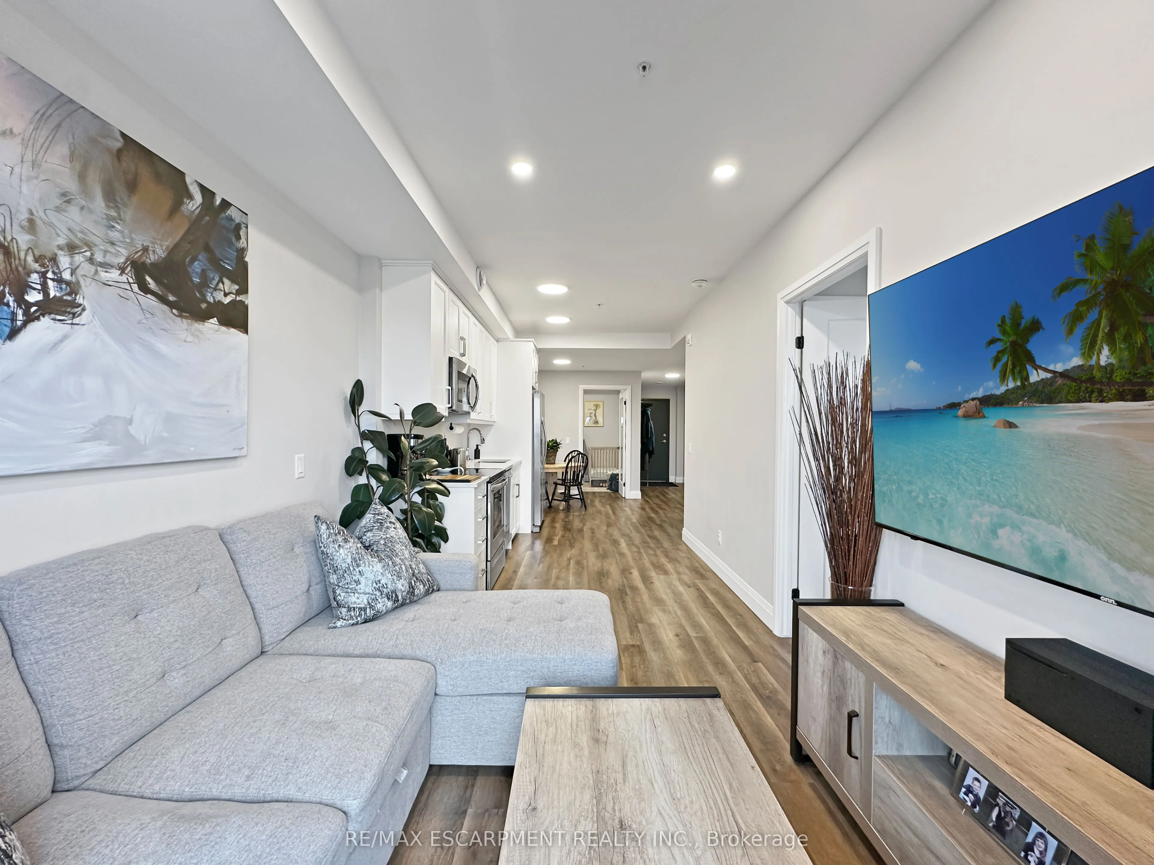 64 Main Street N, #309