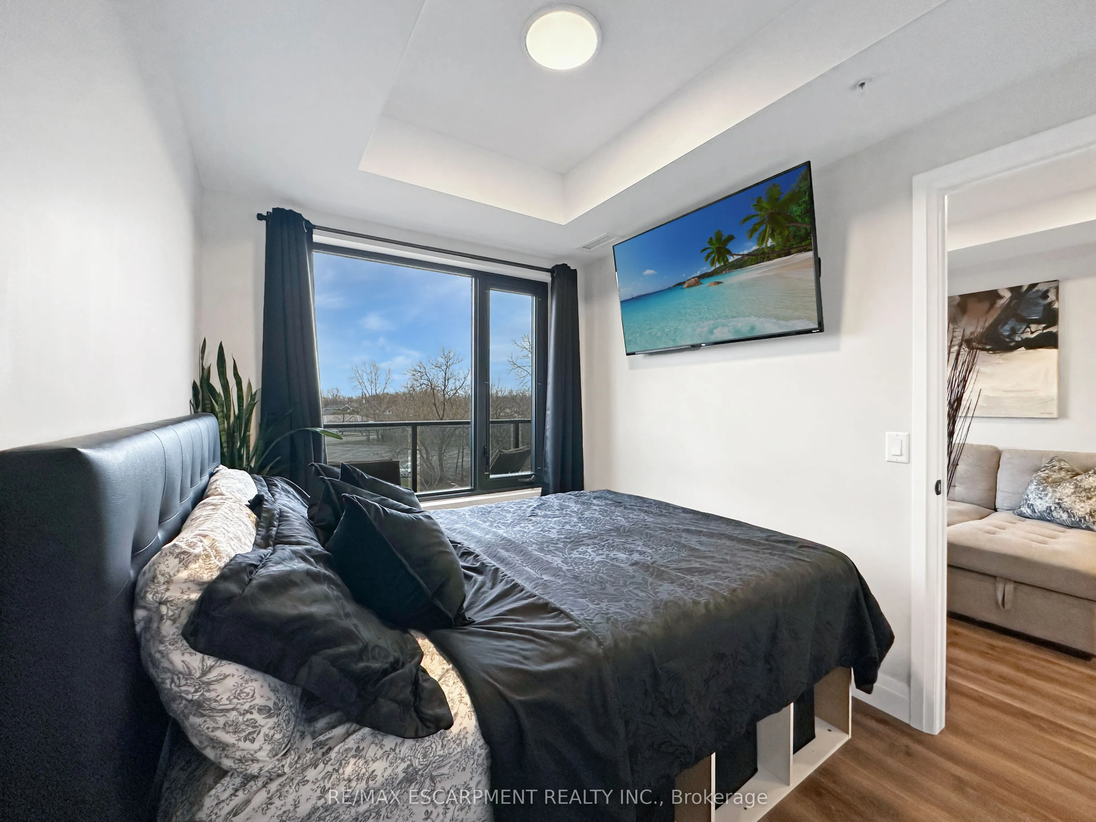 64 Main Street N, #309