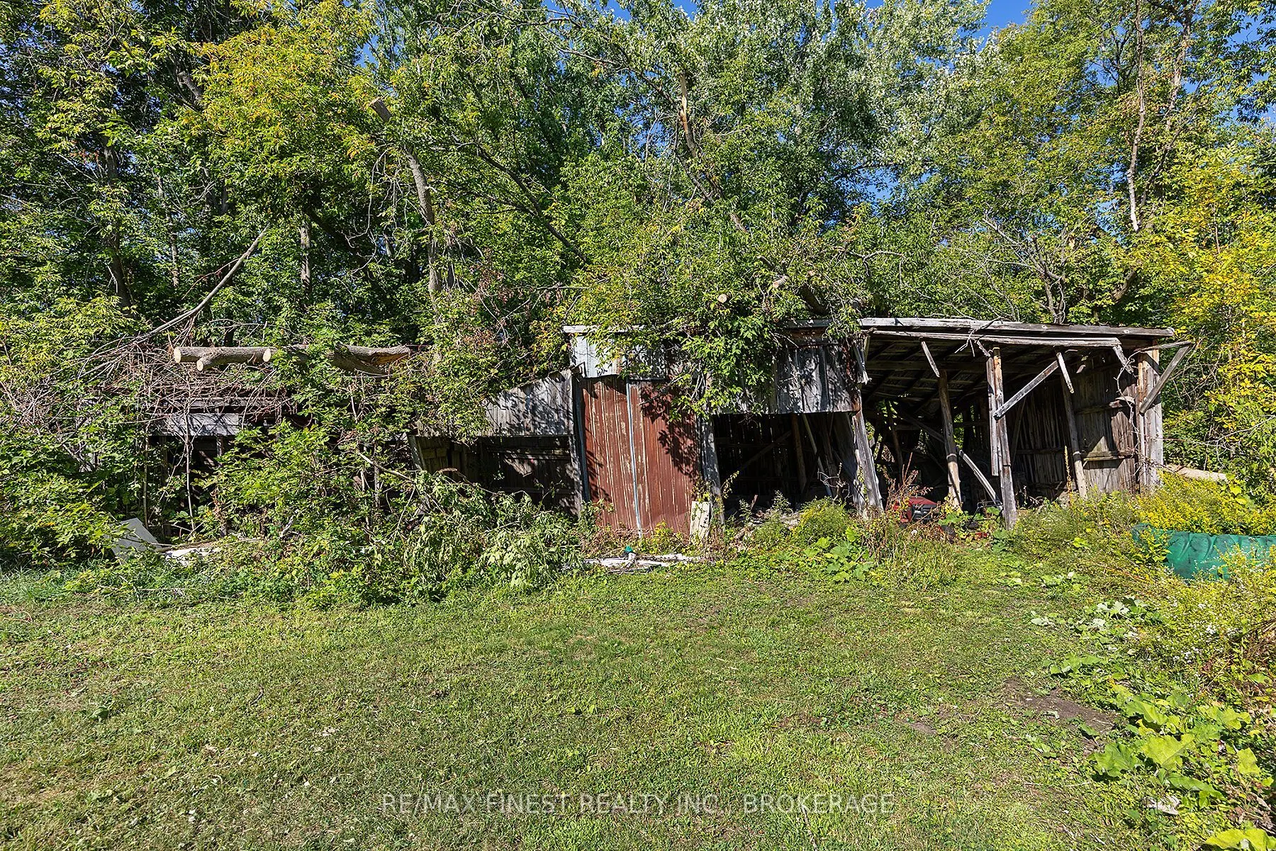 1523 Lake Road
