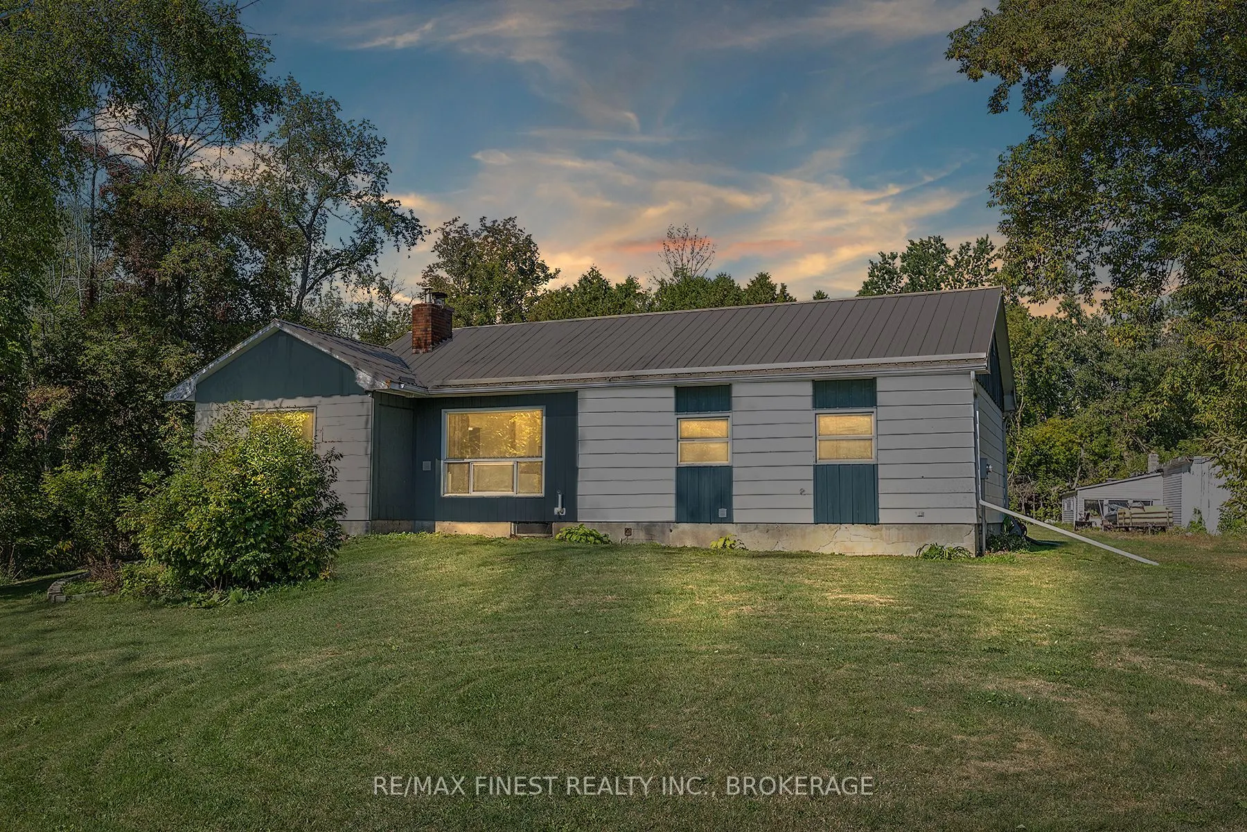 1523 Lake Road