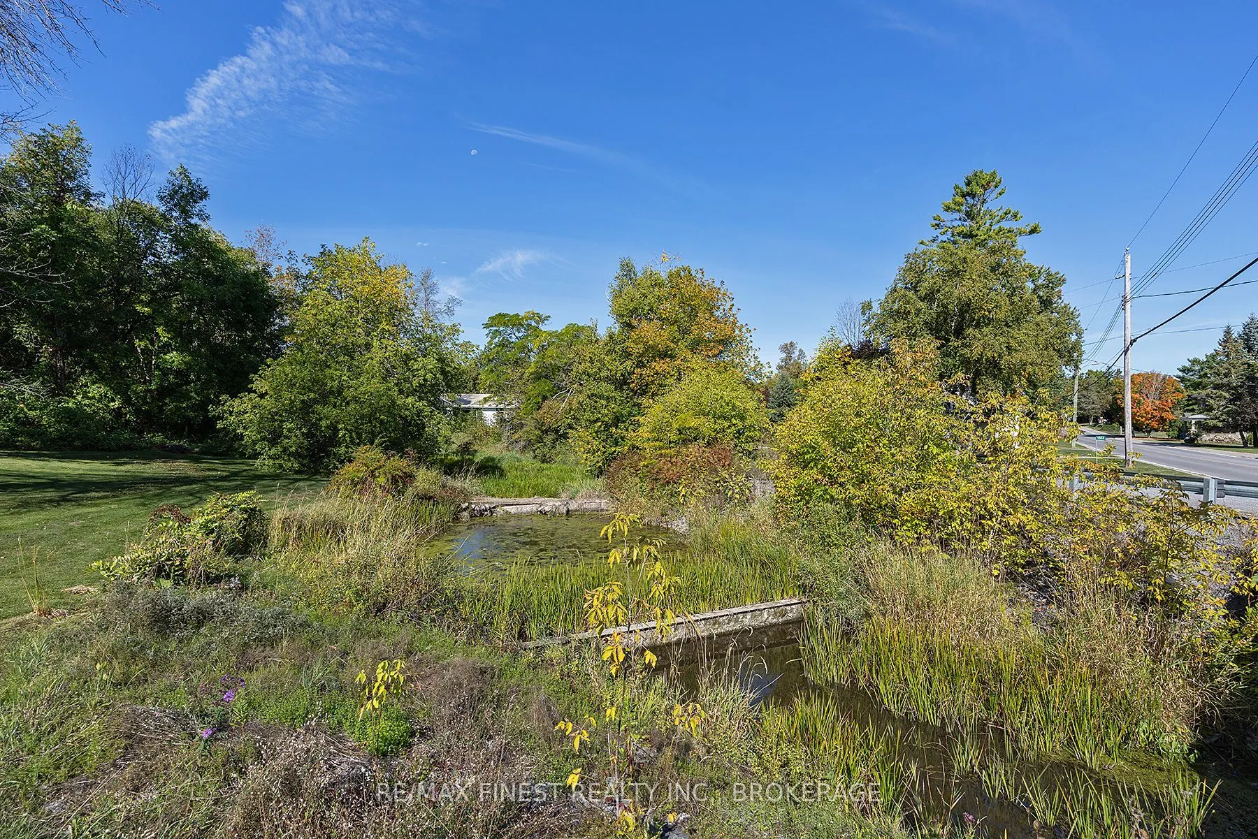 1523 Lake Road