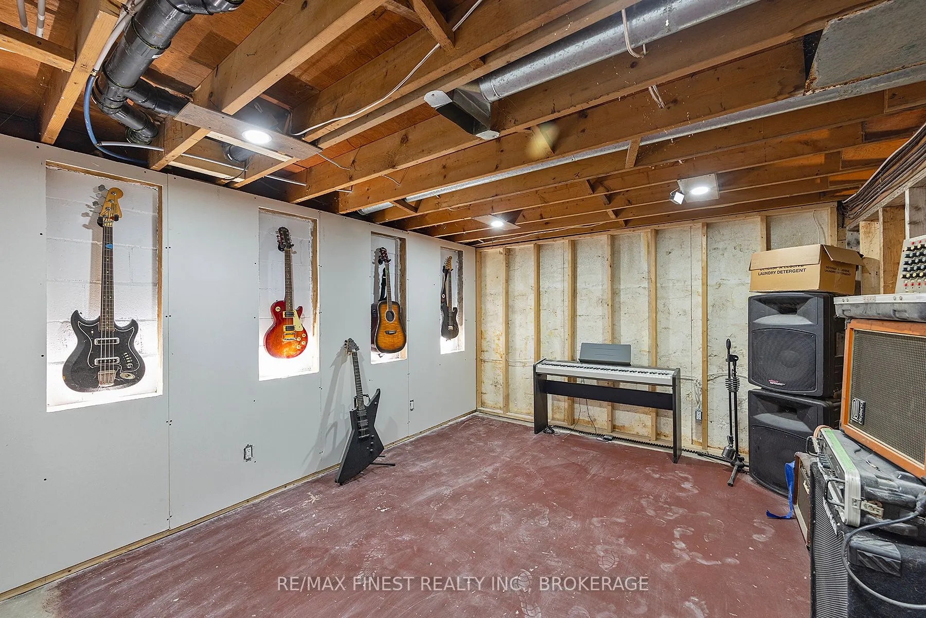 1523 Lake Road