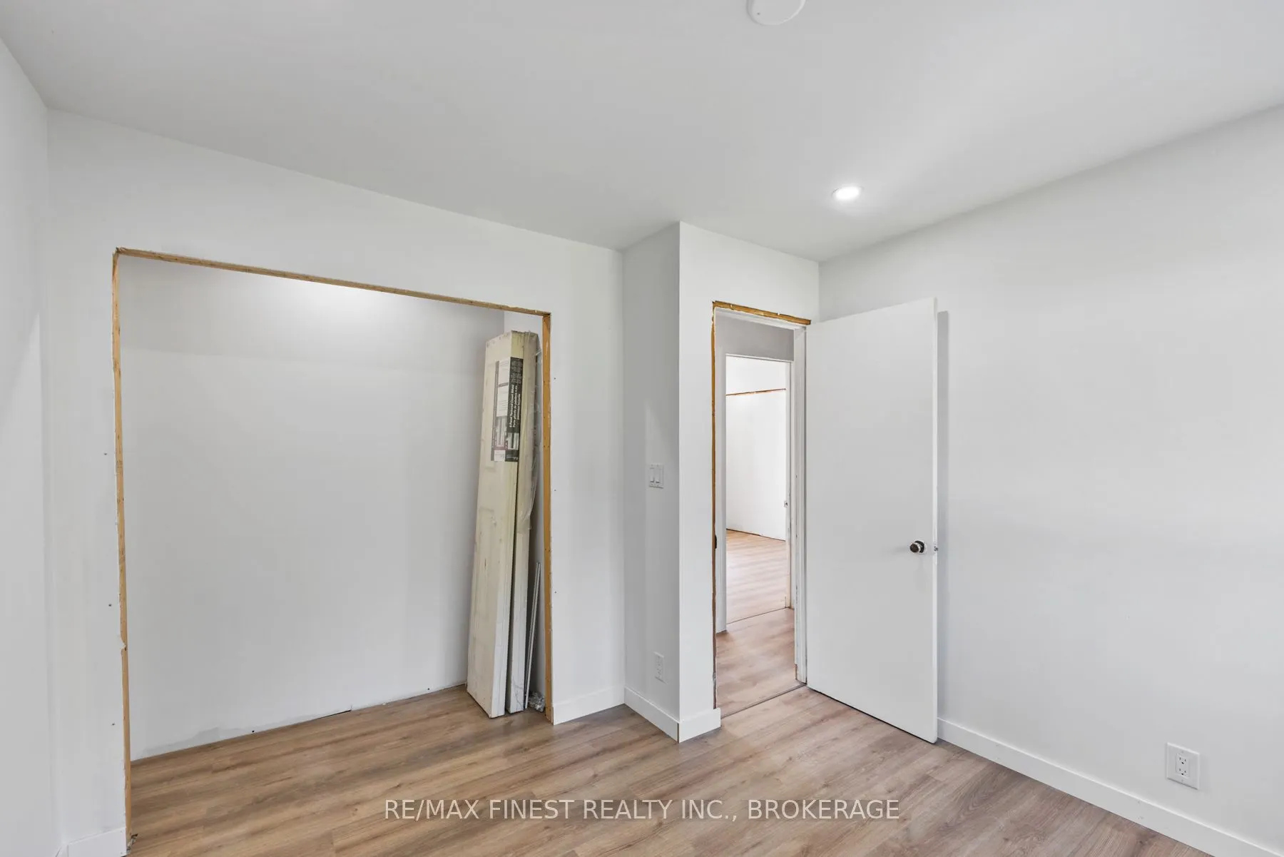 1523 Lake Road