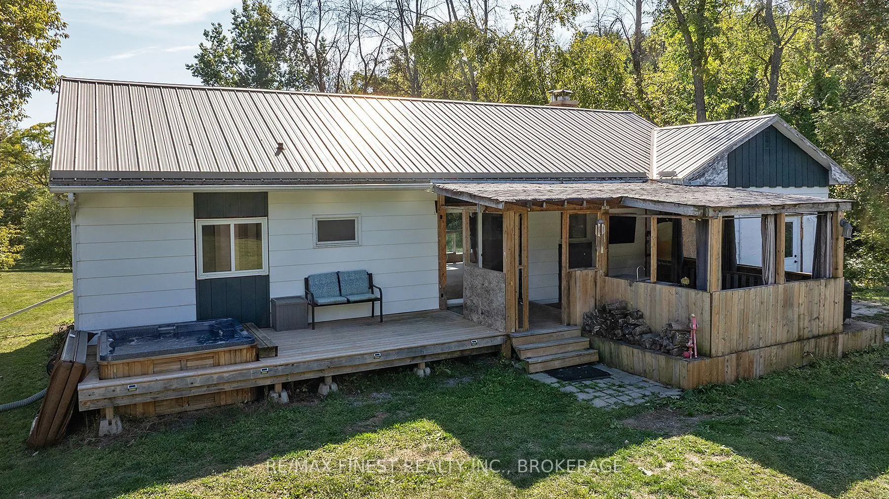 1523 Lake Road
