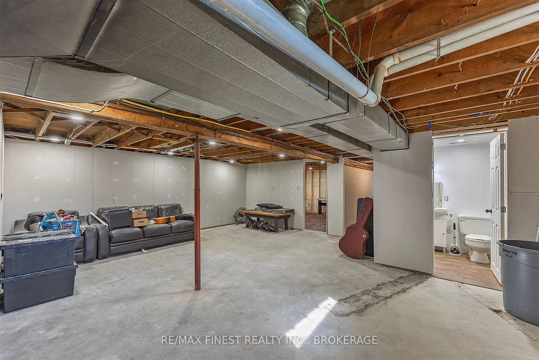 1523 Lake Road