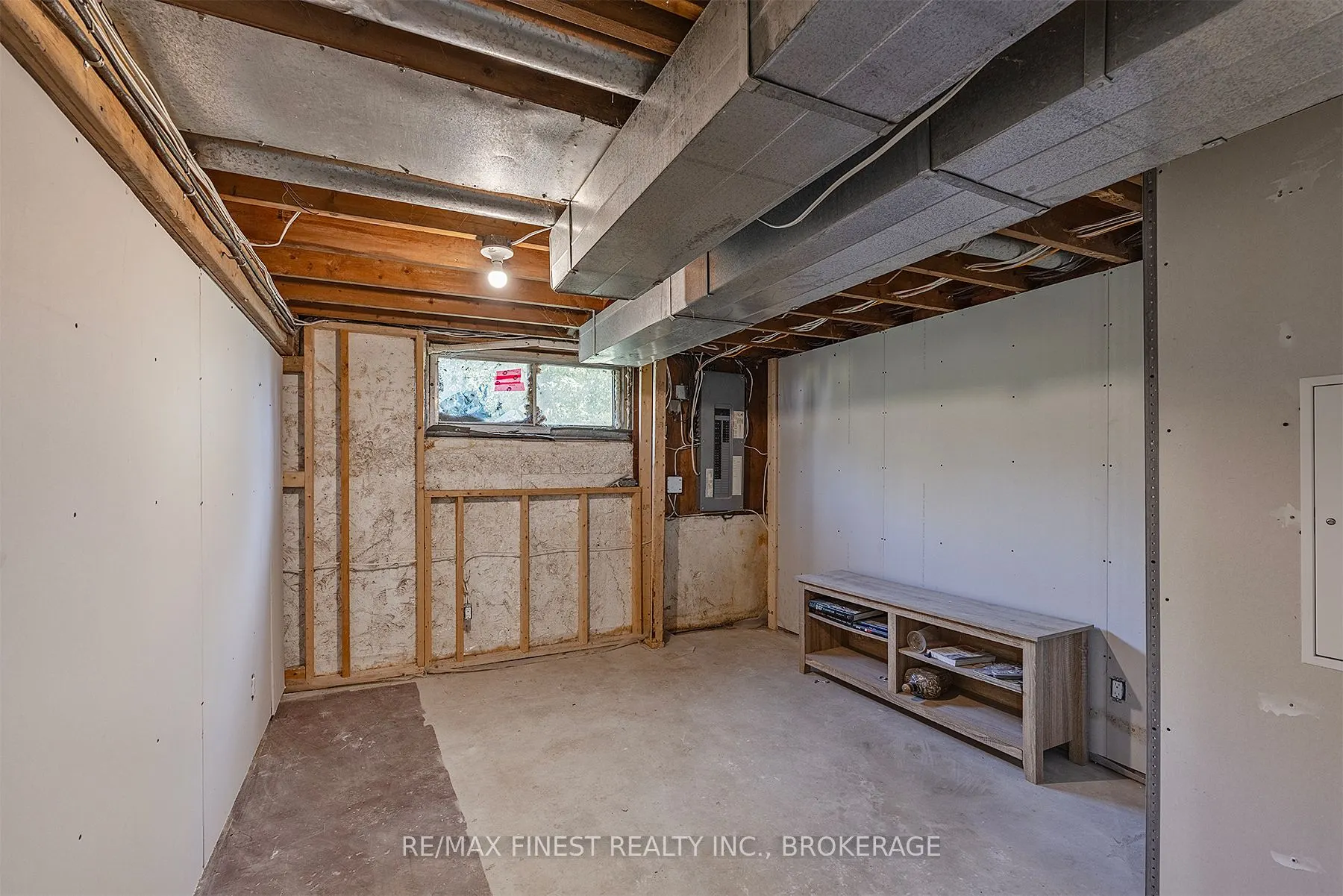 1523 Lake Road