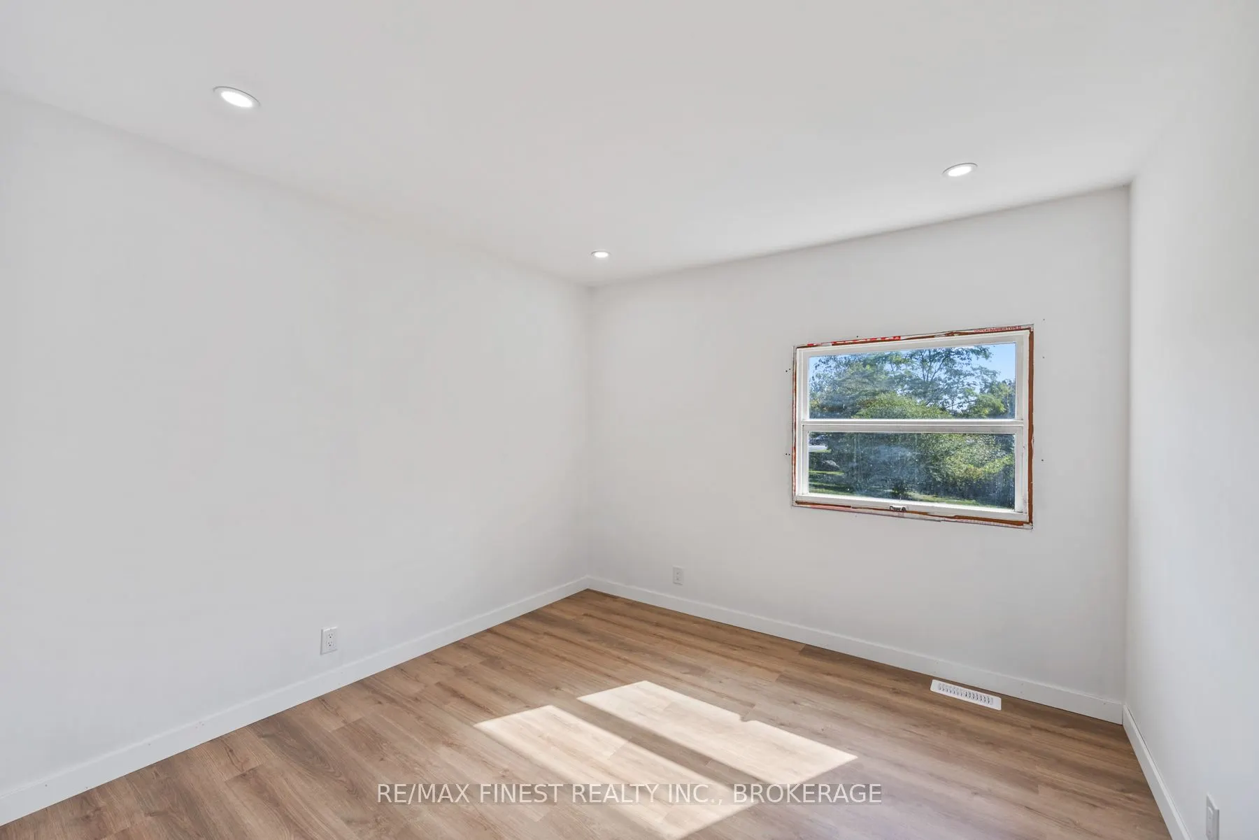1523 Lake Road
