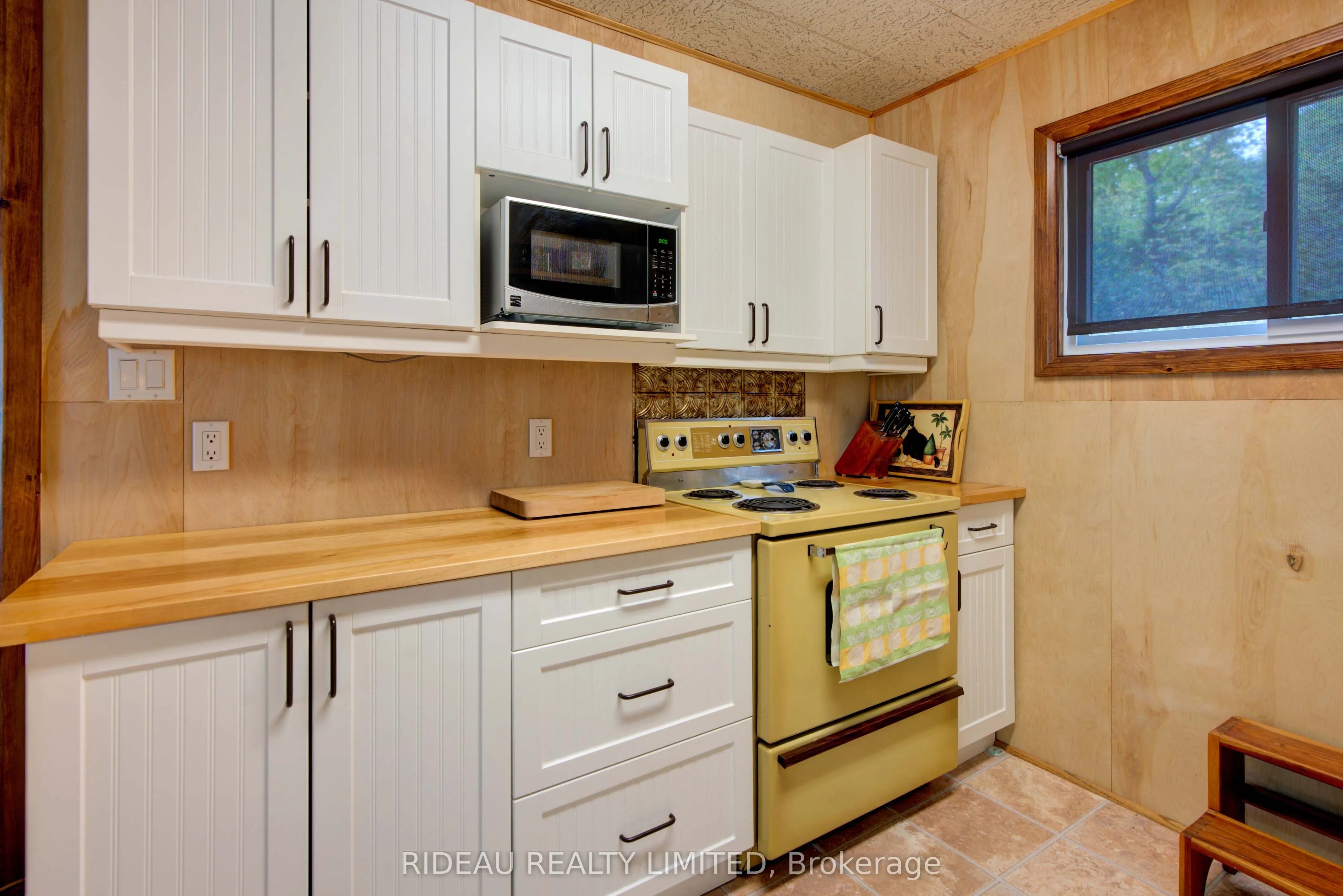 110 Hudson Bay Lane