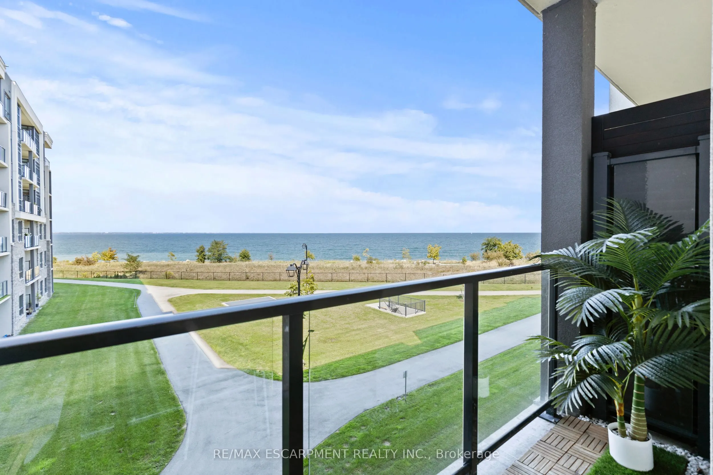 101 Shoreview Place, #301