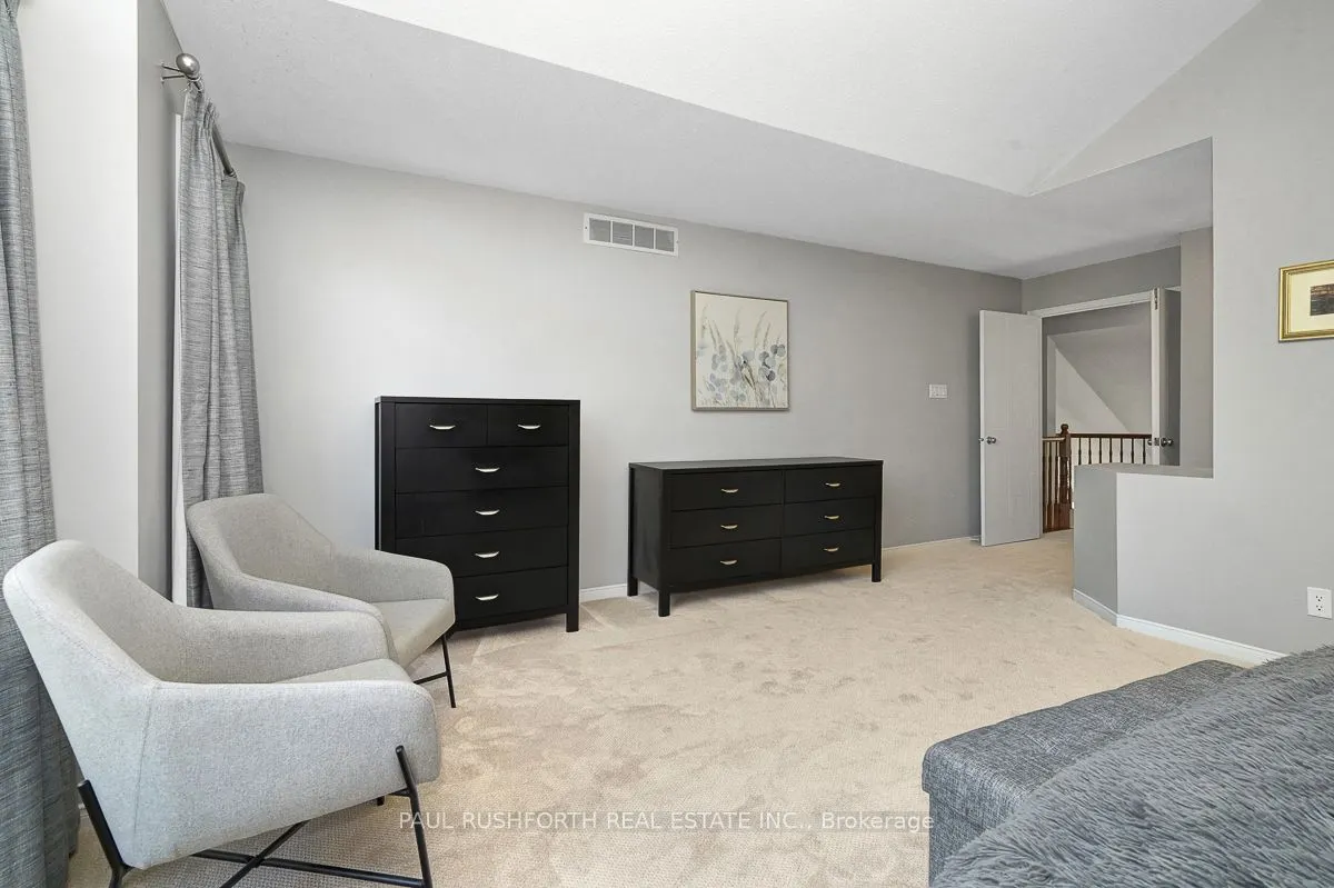34 Apple Creek Crescent