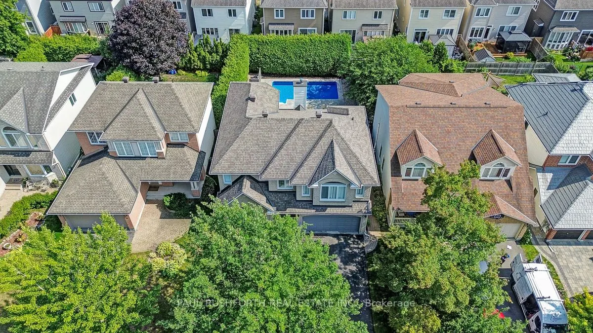 34 Apple Creek Crescent