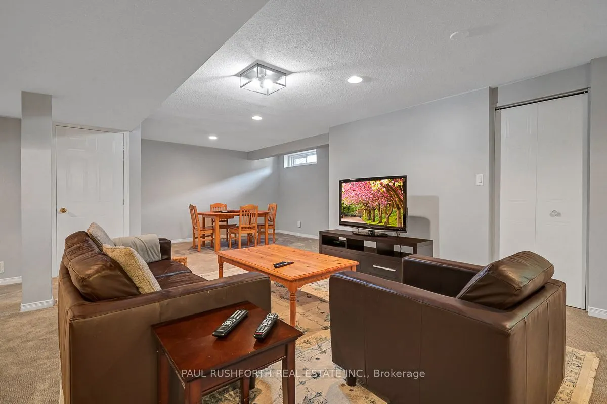 34 Apple Creek Crescent
