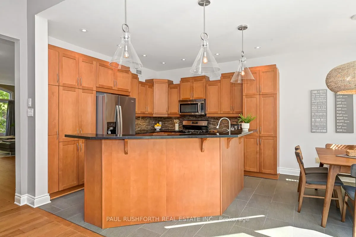 34 Apple Creek Crescent