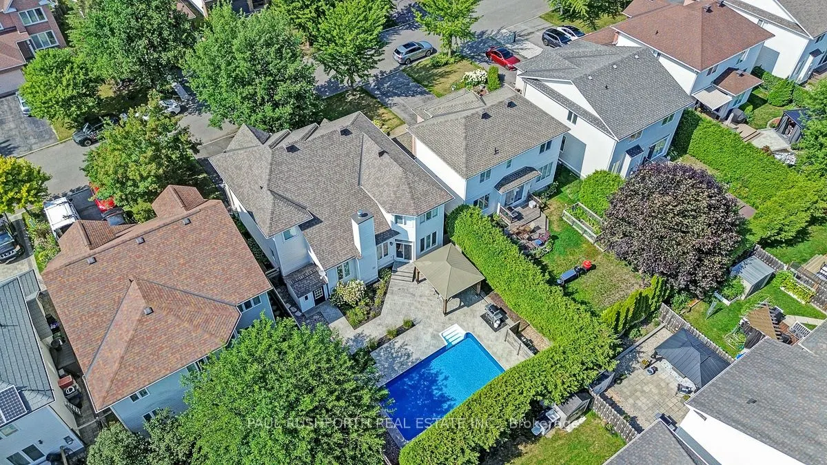 34 Apple Creek Crescent