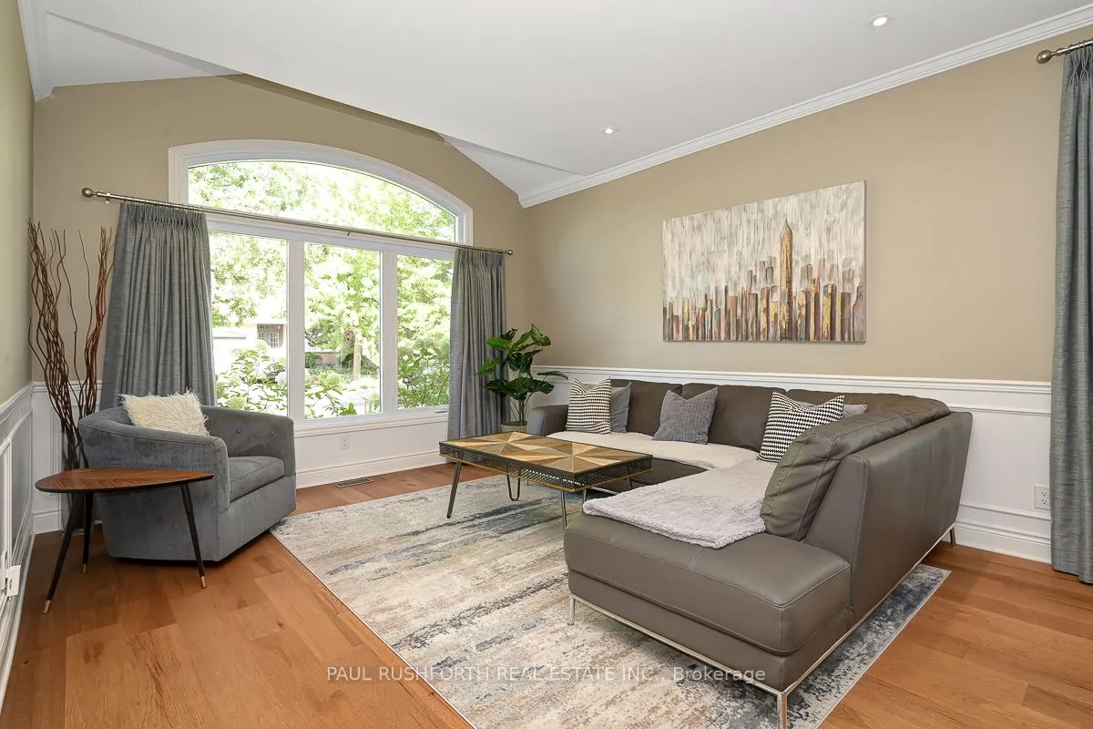 34 Apple Creek Crescent