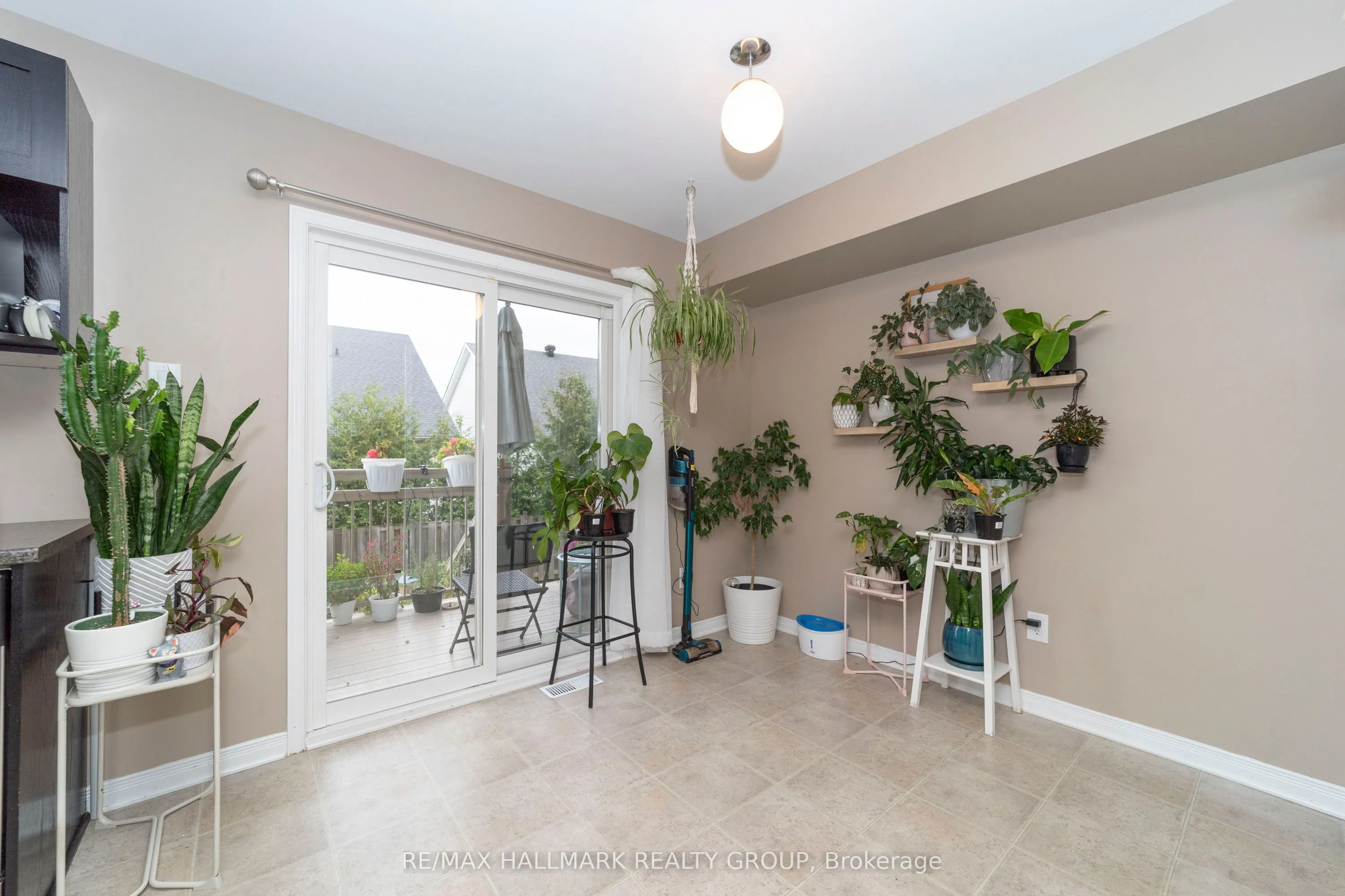 309 Galston Private