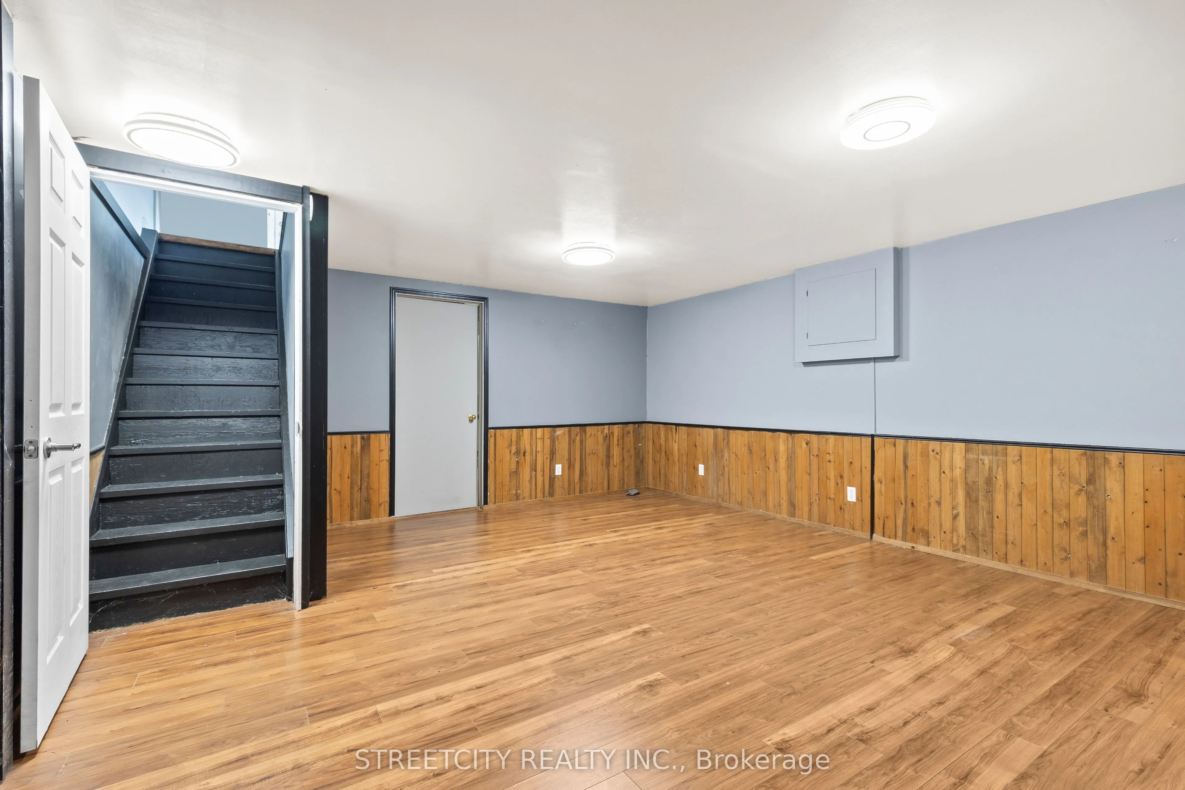 230 Clarke Road, #76
