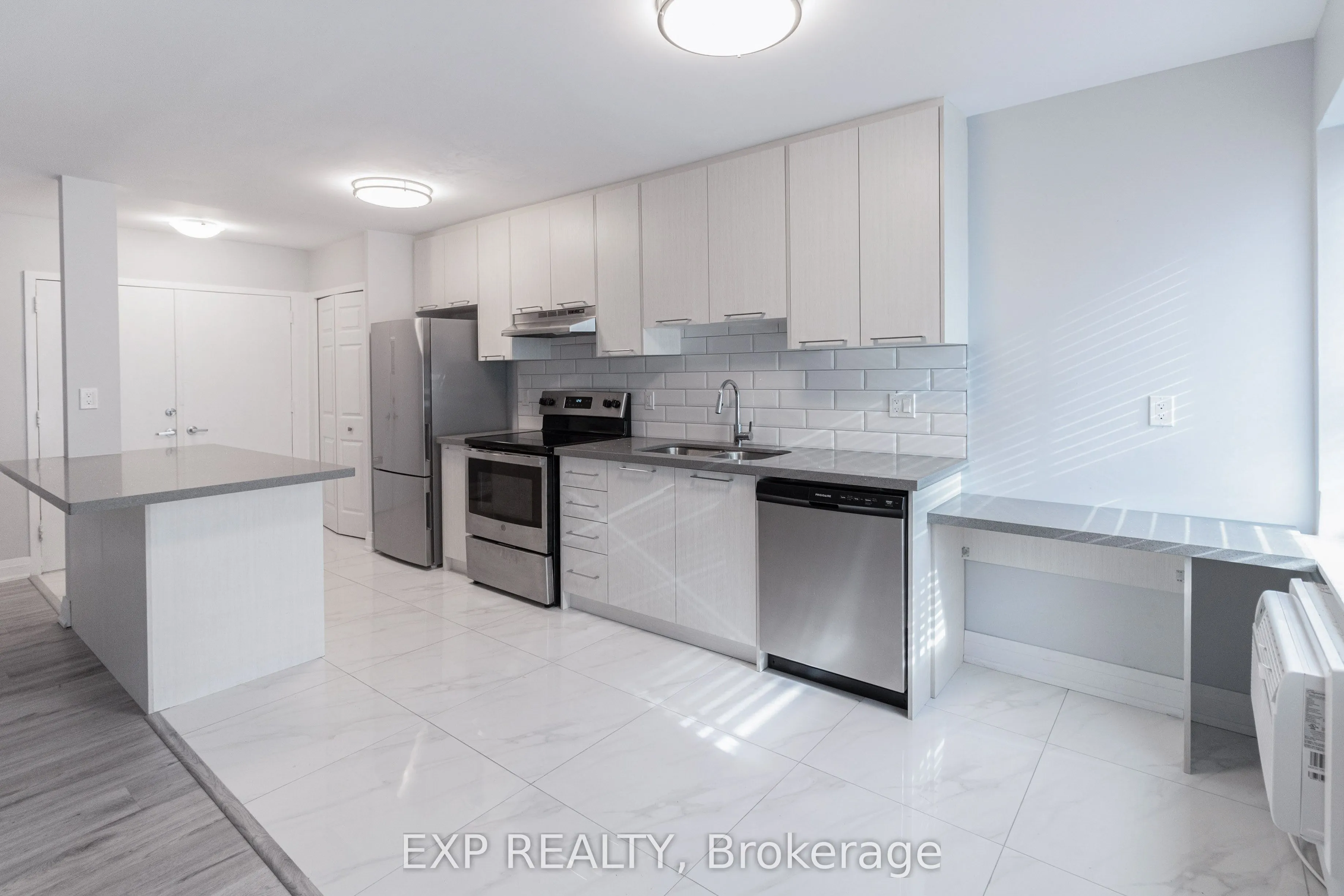 579 Clare Avenue, #508