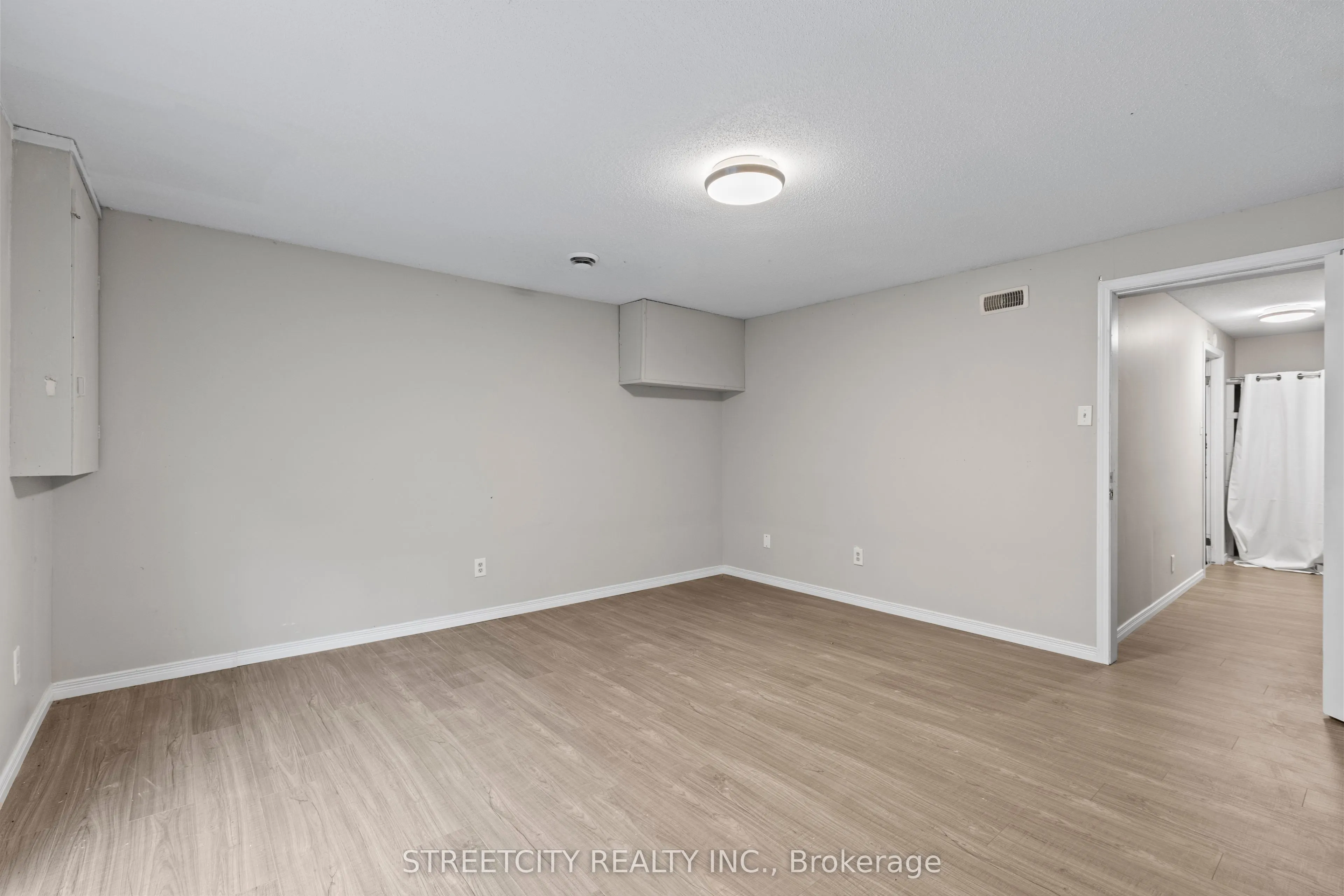 577 Third Street, #36
