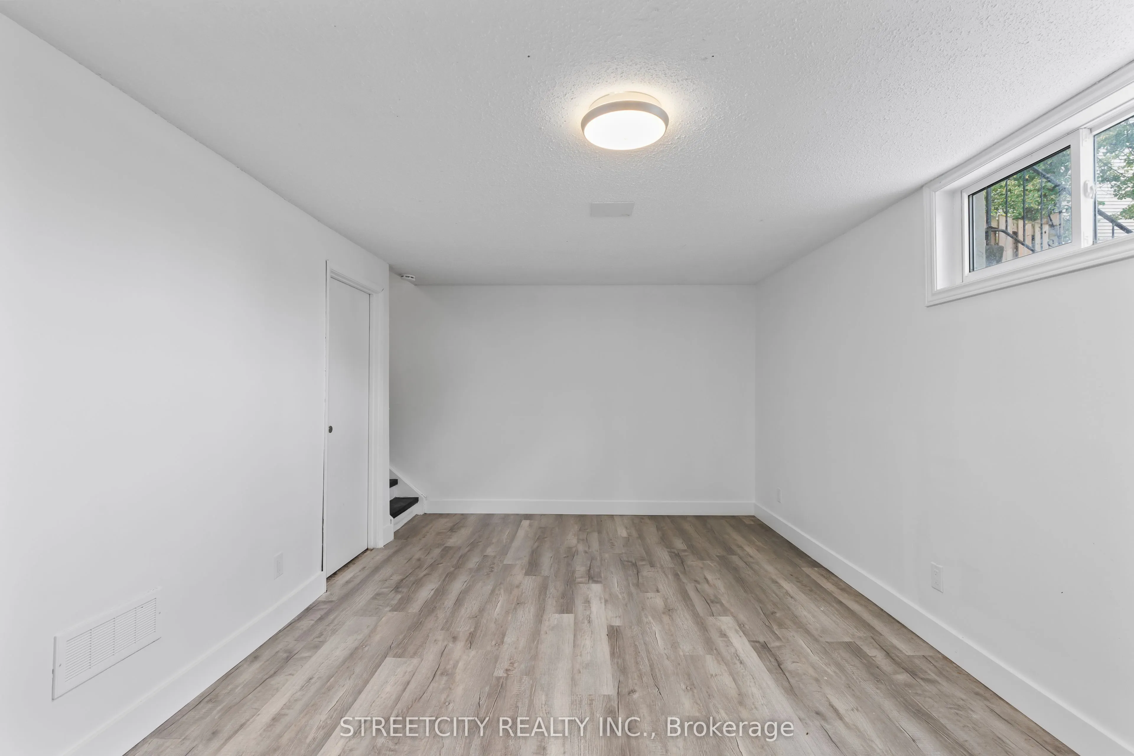550 Second Street, #59