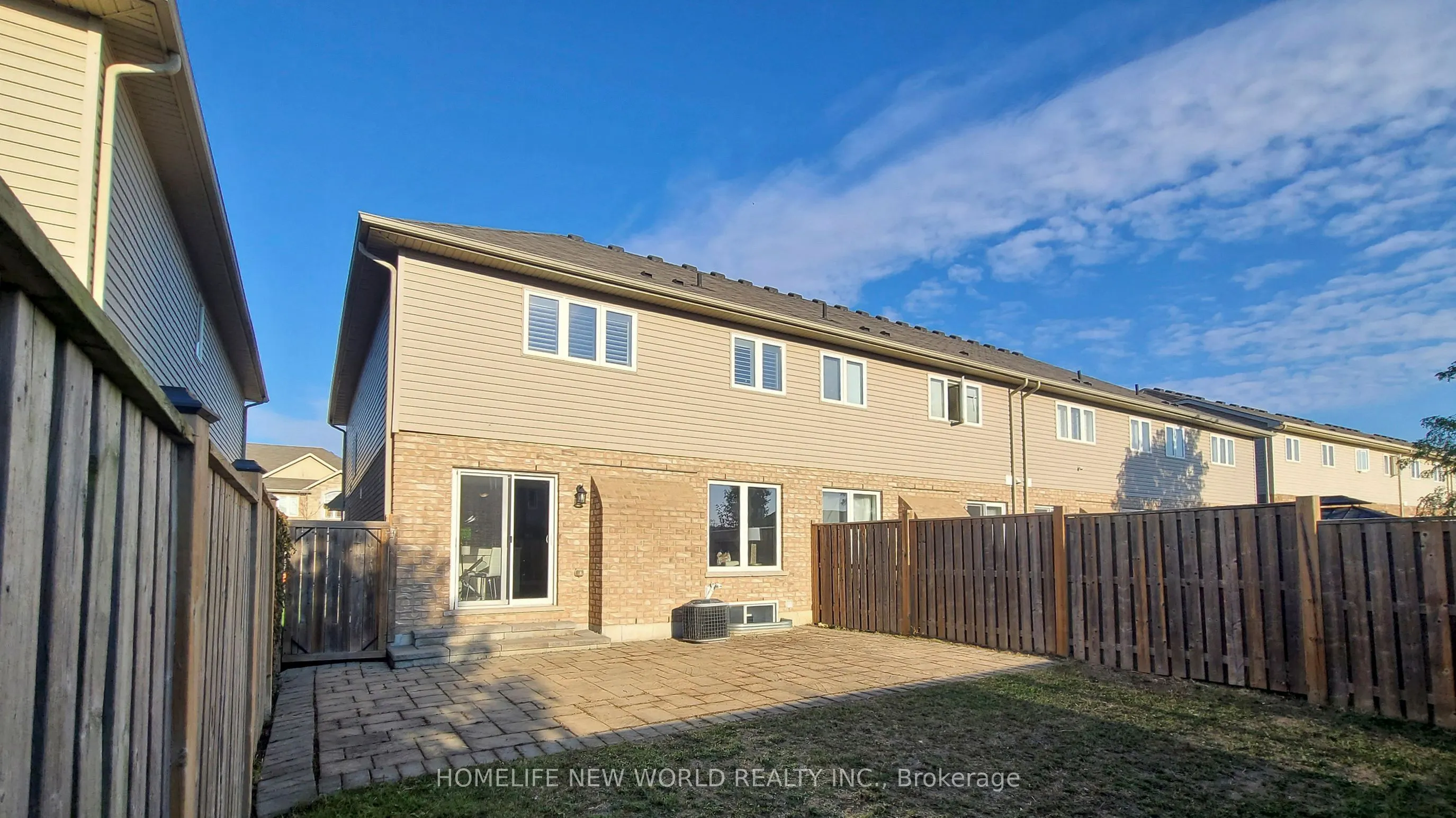 103 Charleswood Crescent