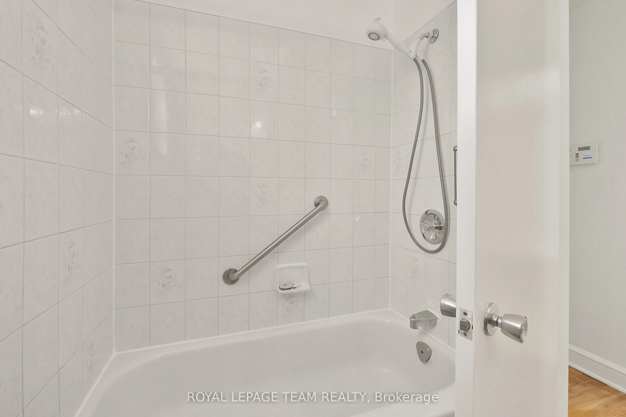 1089 NORTH RIVER Road, #2