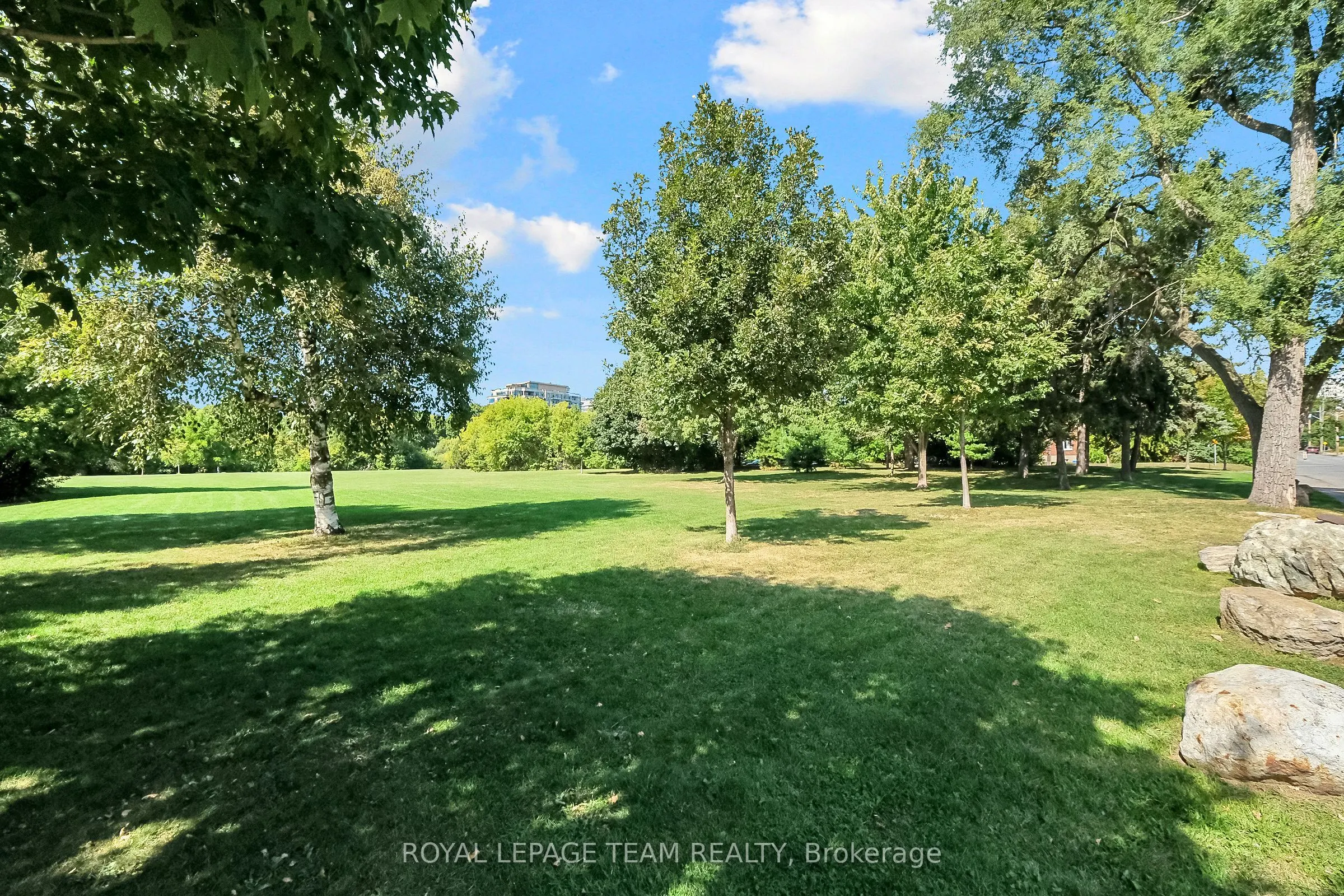 1089 NORTH RIVER Road, #2