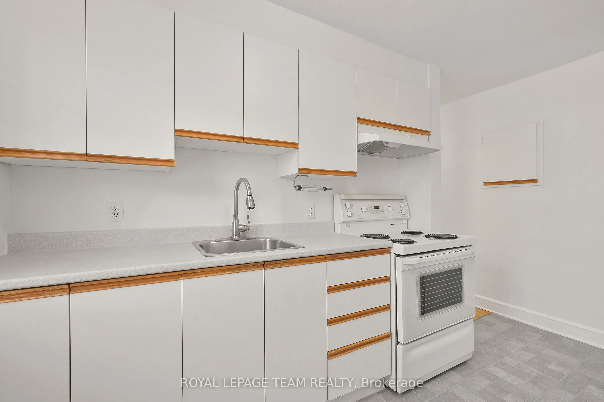 1089 NORTH RIVER Road, #2