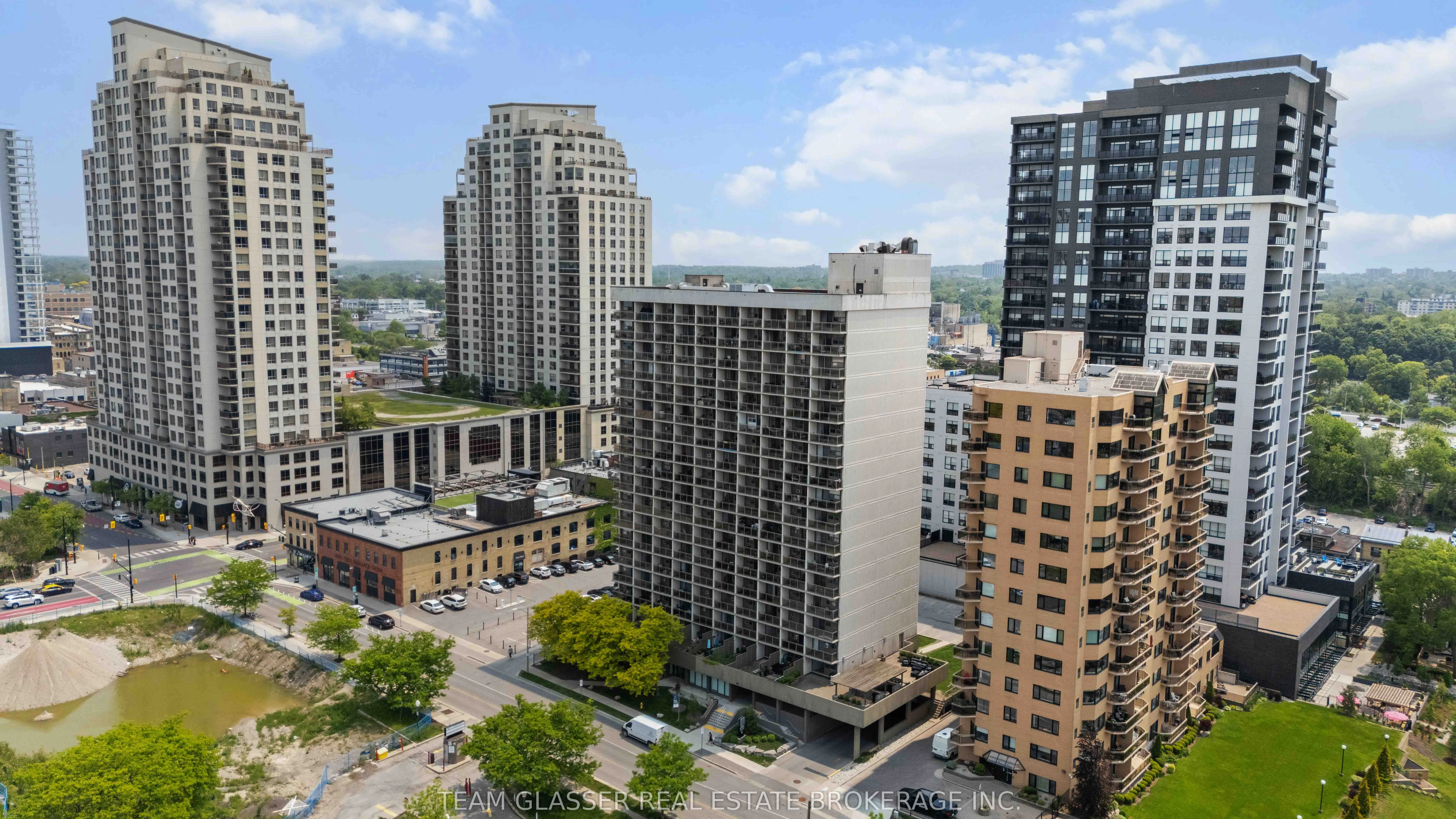 21 King Street, #711