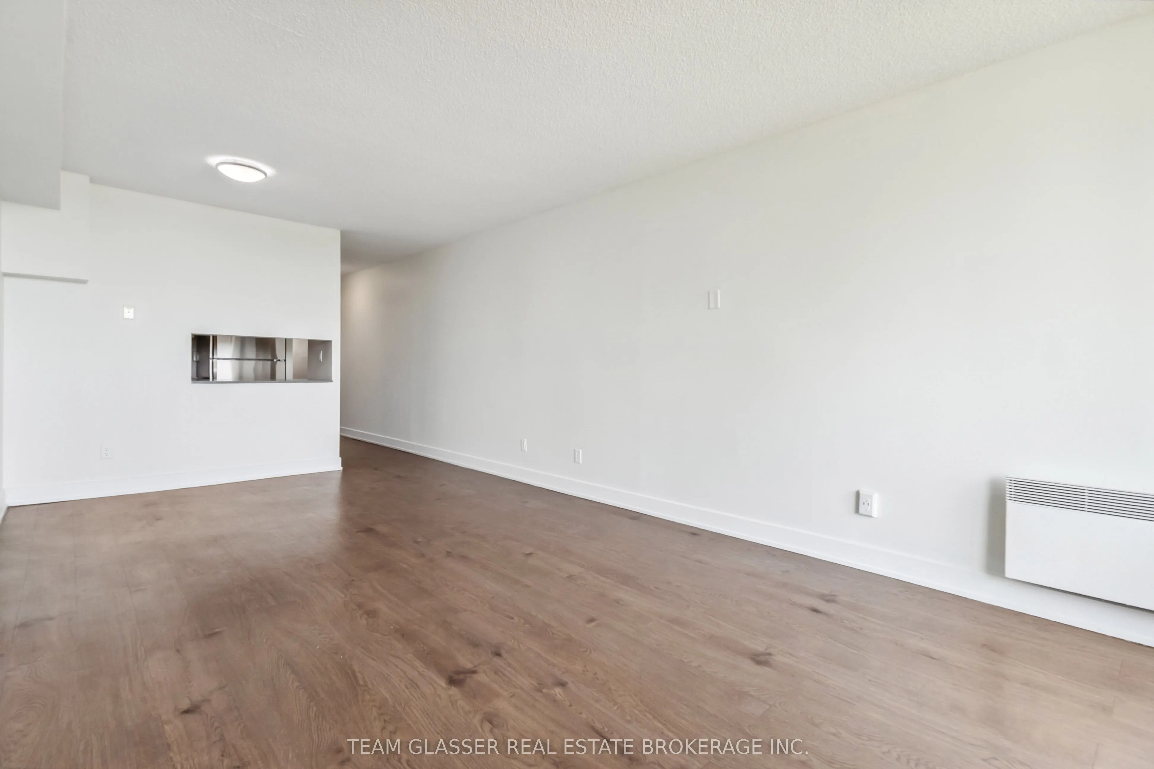21 King Street, #711
