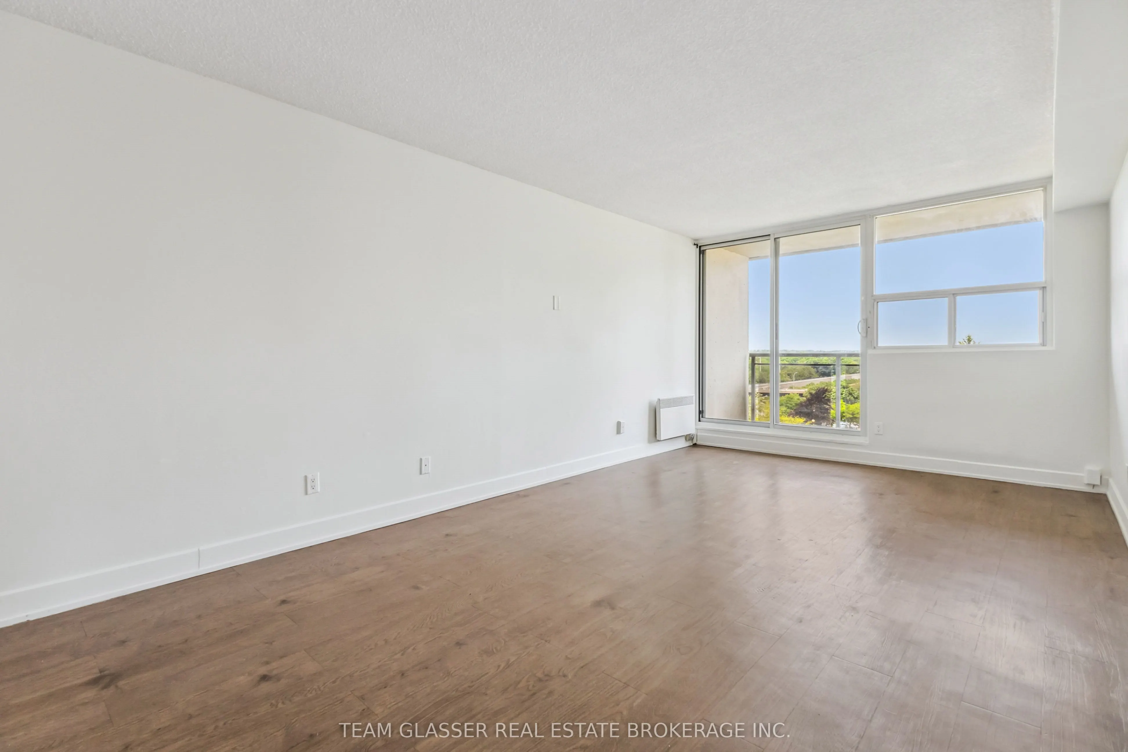 21 King Street, #711