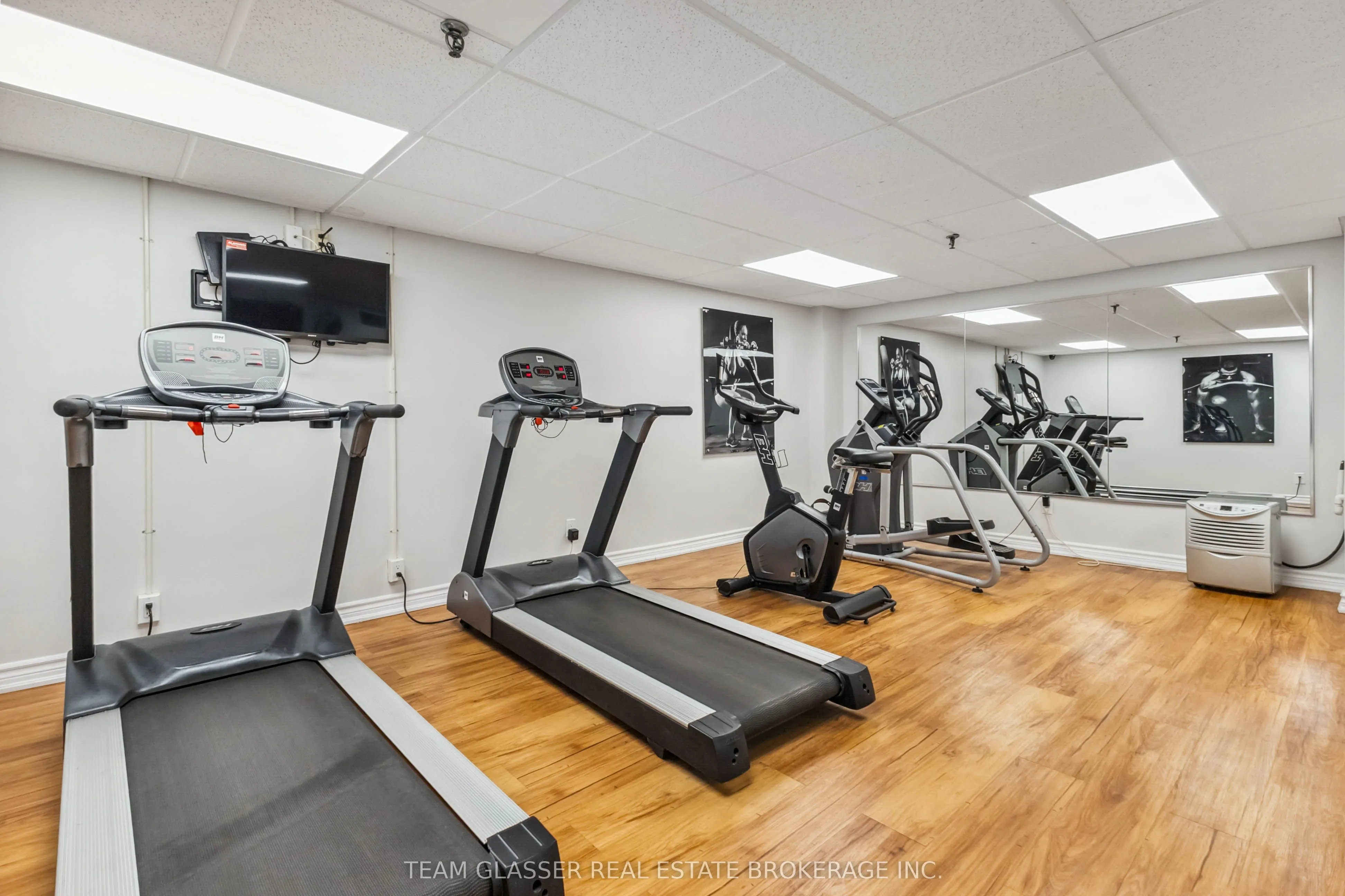 21 King Street, #711