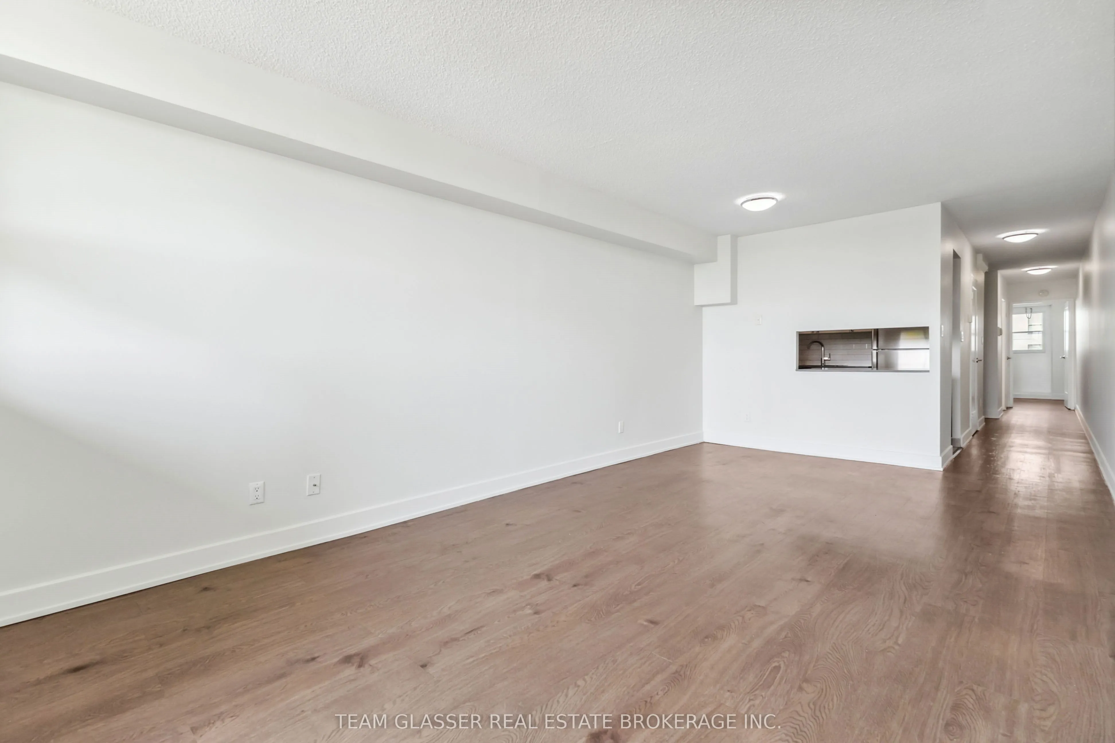 21 King Street, #711
