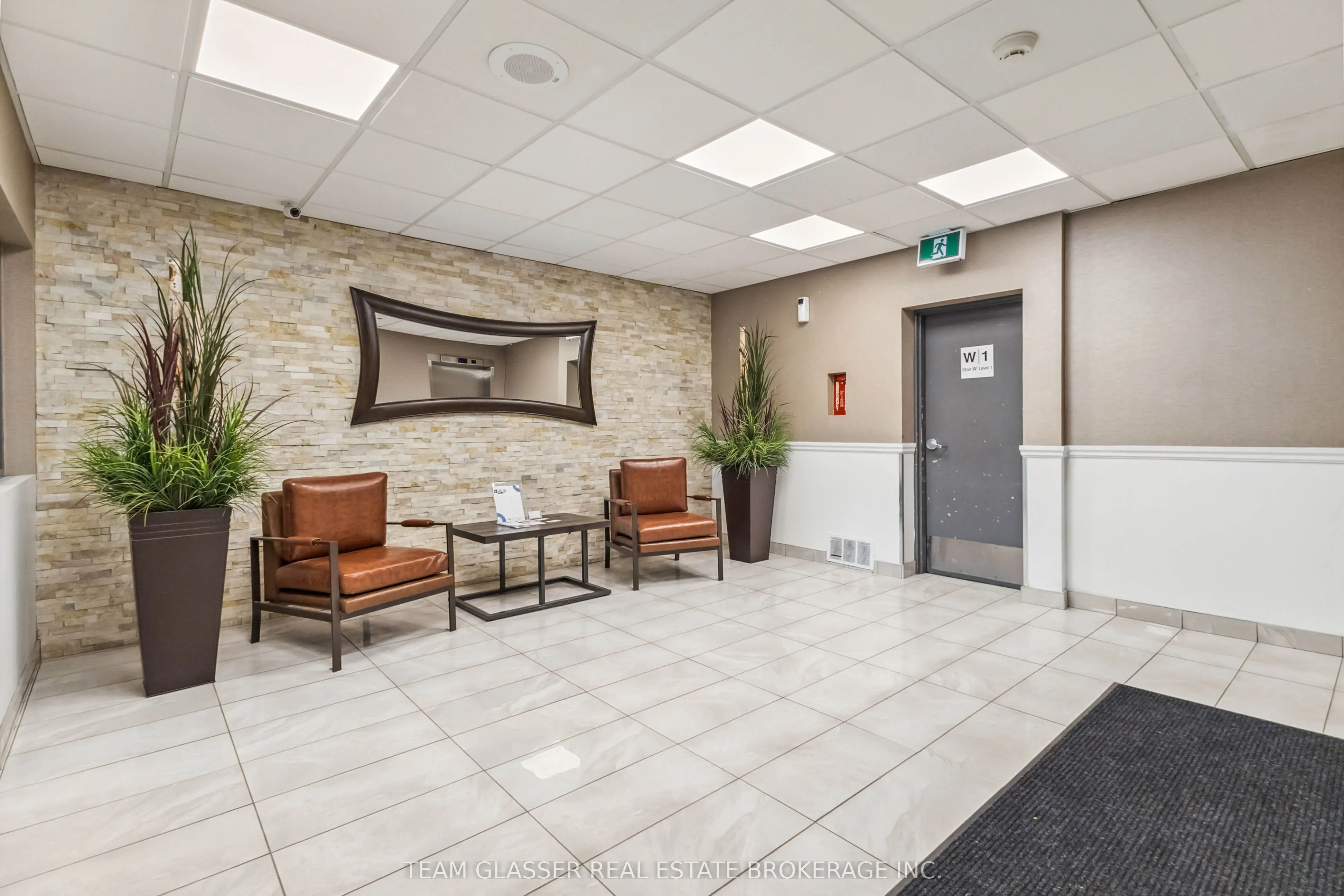21 King Street, #711