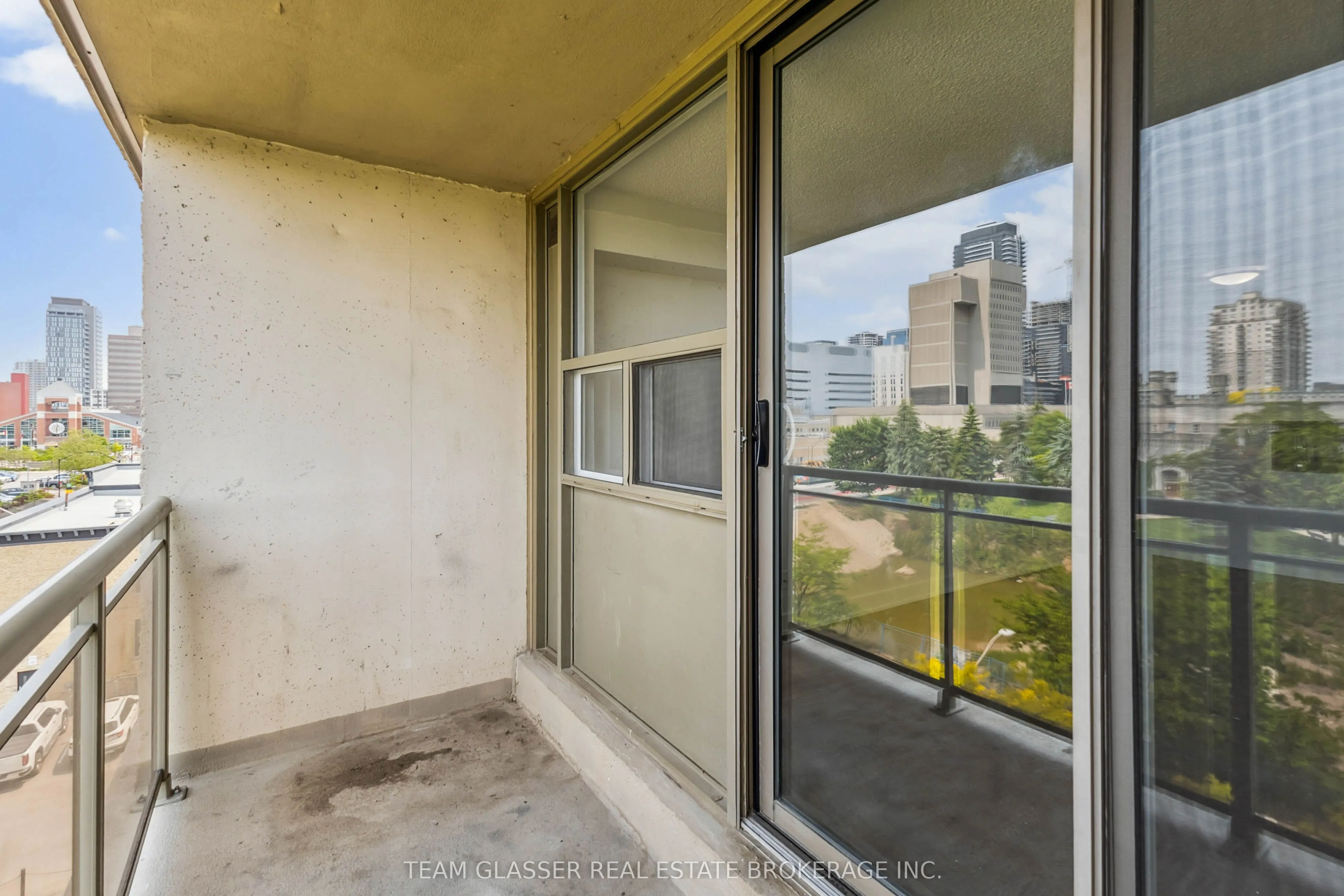 21 King Street, #711