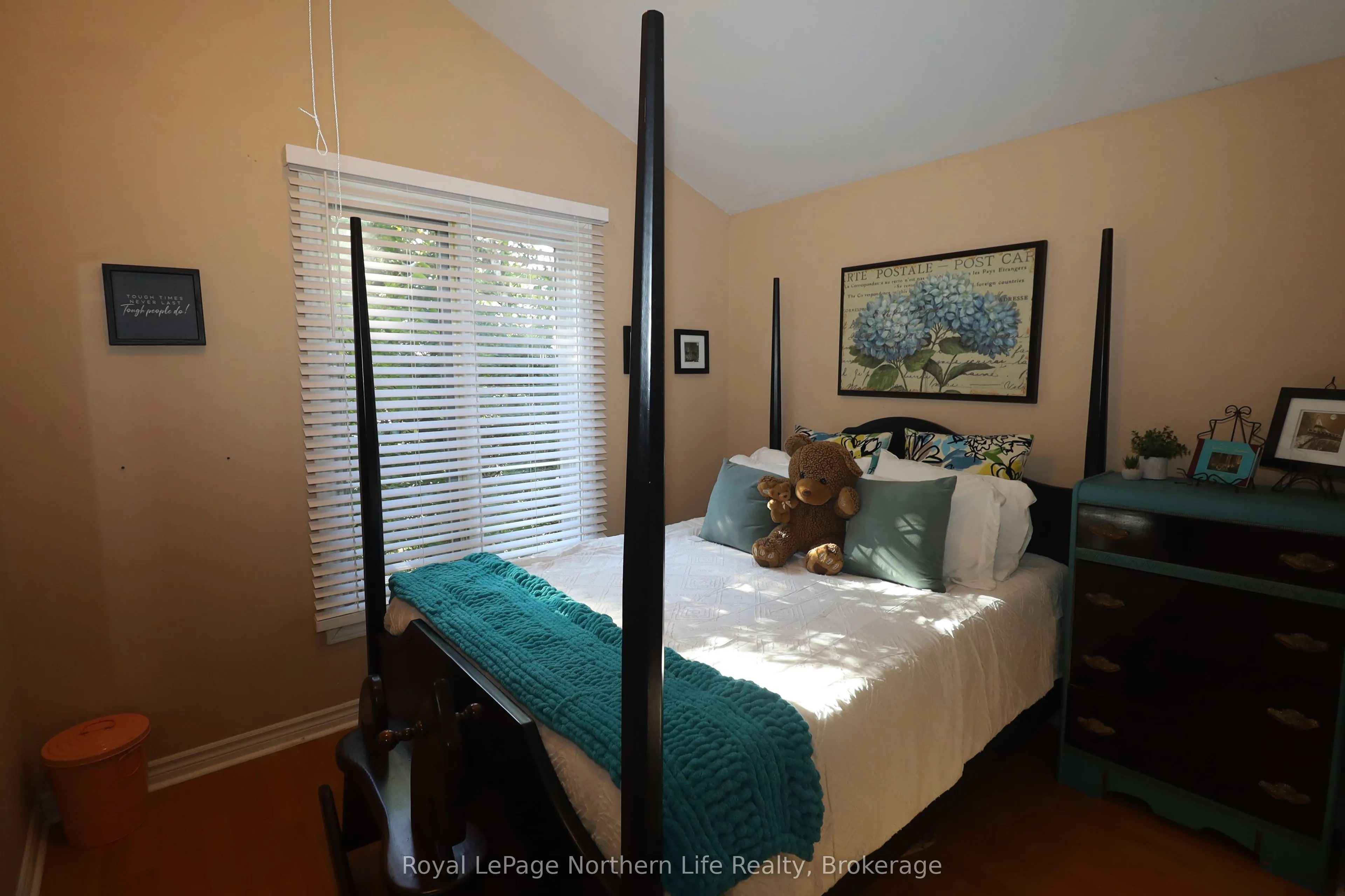 233 Norland Road