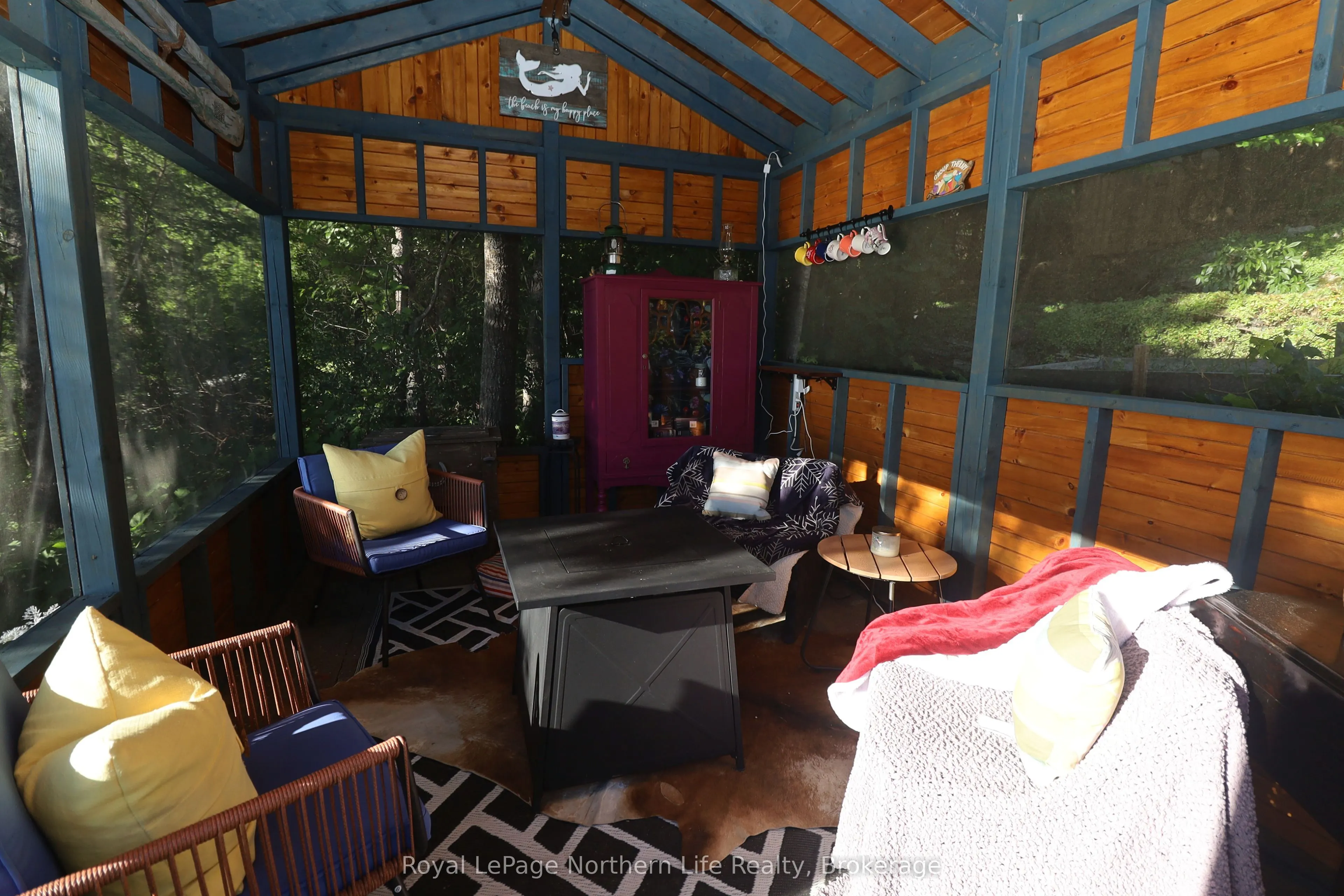 233 Norland Road