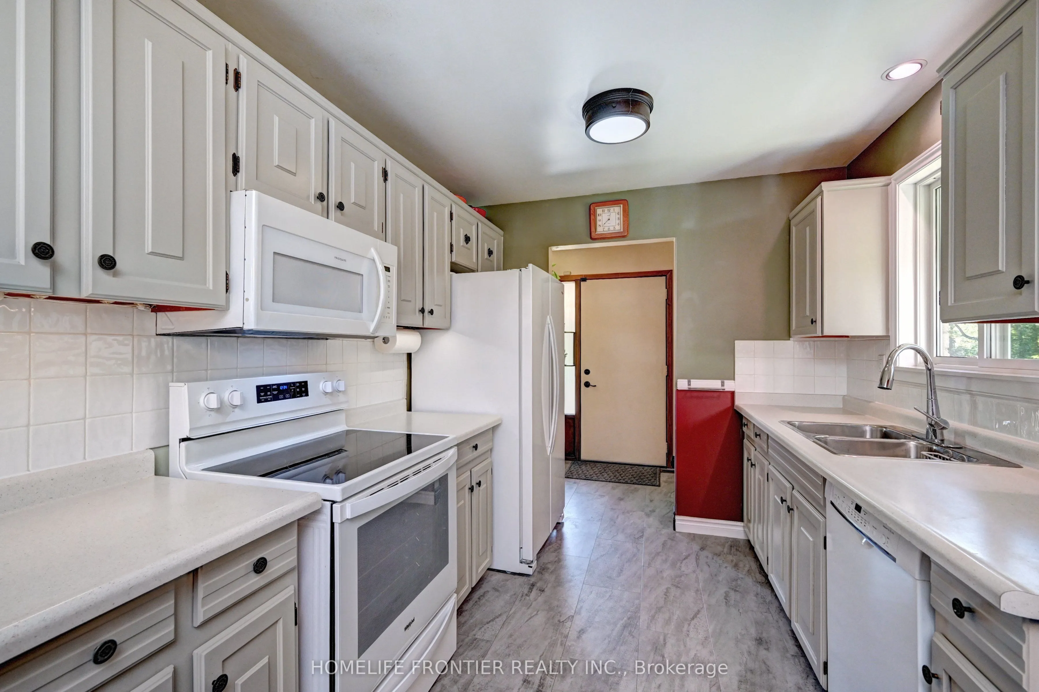 121 Forest Road