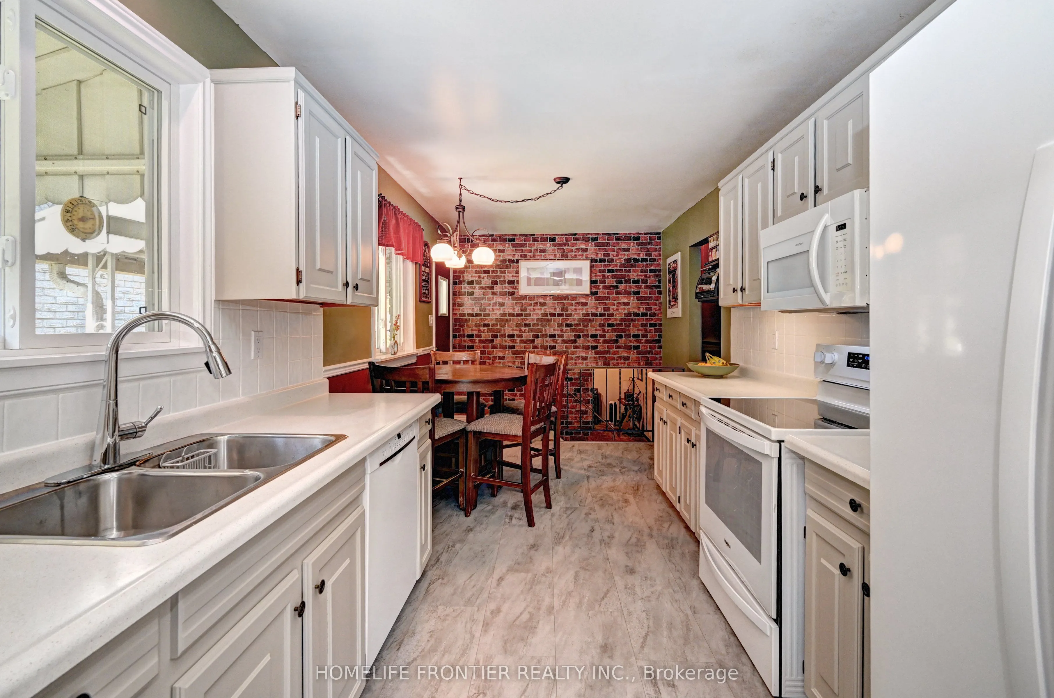 121 Forest Road