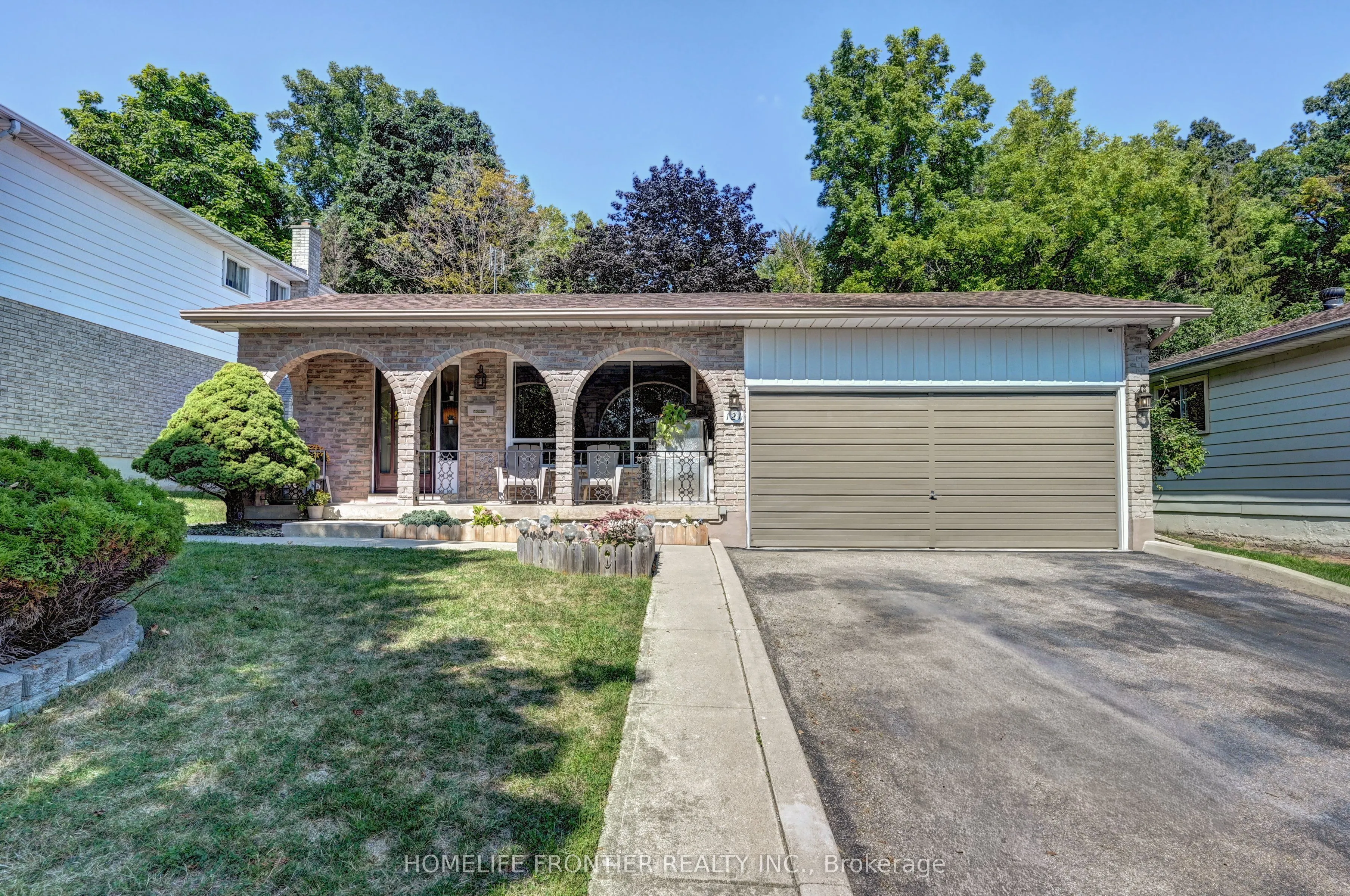 121 Forest Road
