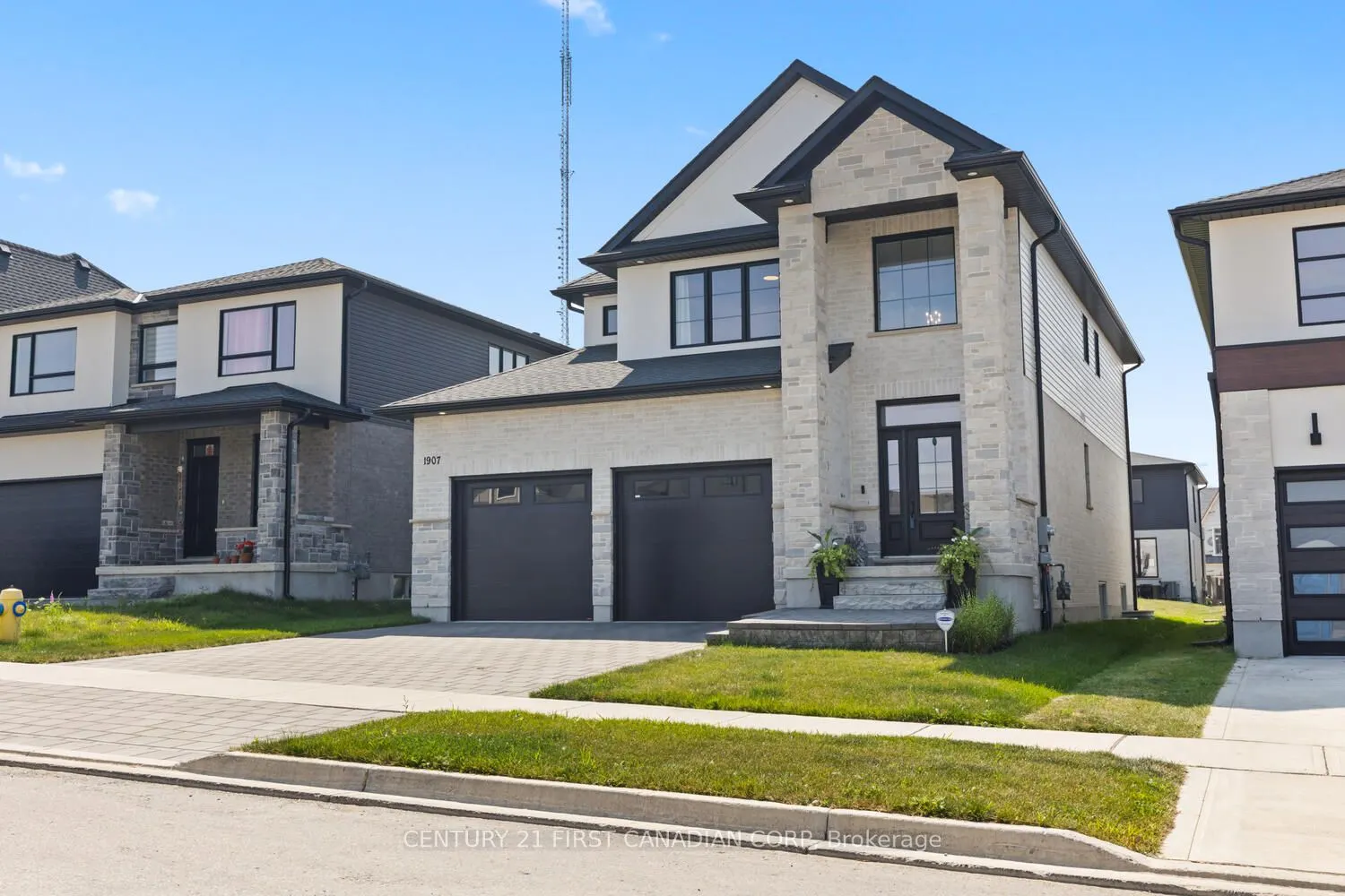 1907 Fountain Grass Drive