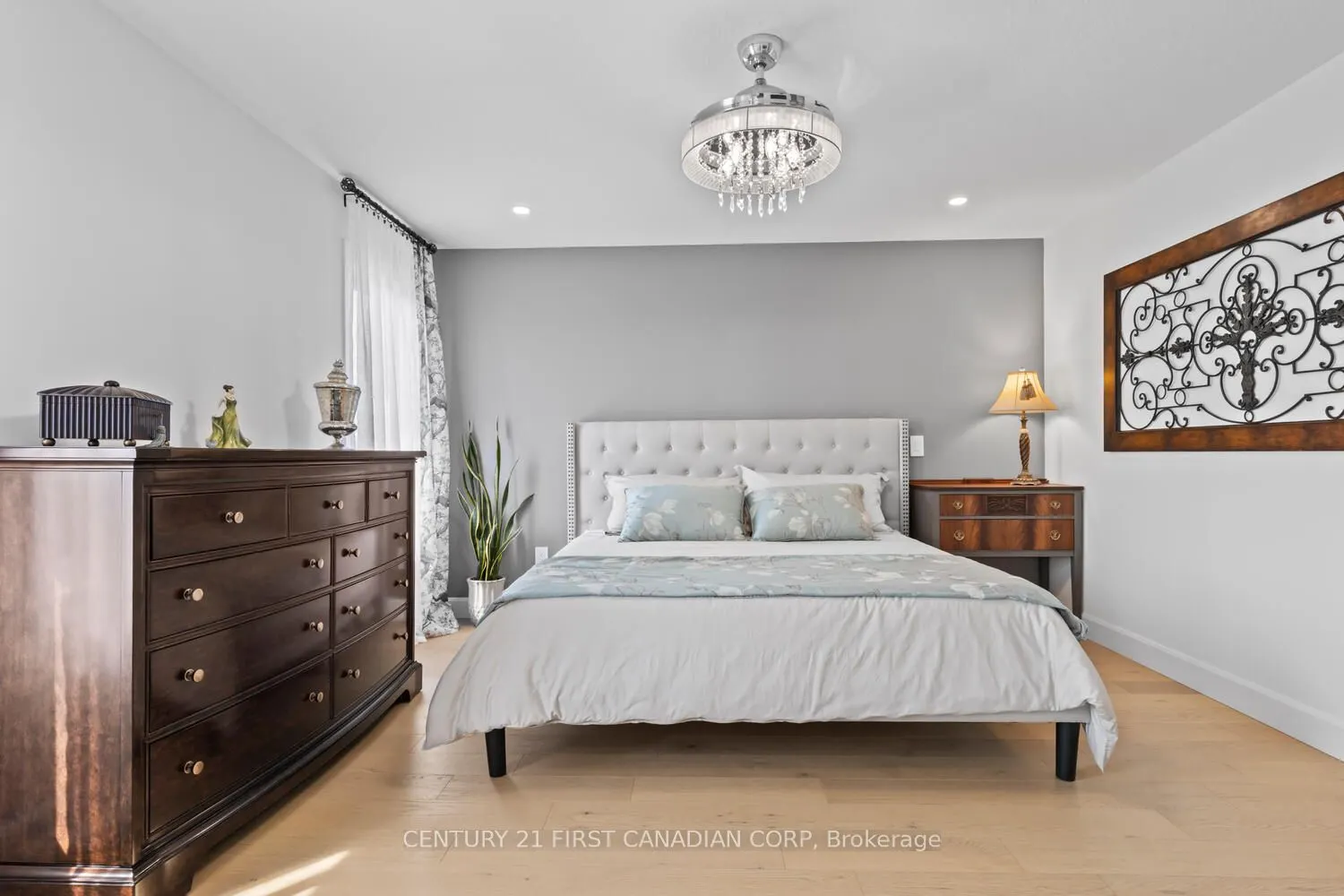1907 Fountain Grass Drive