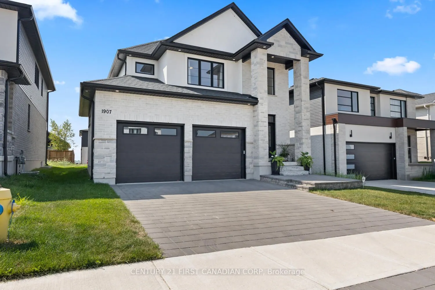 1907 Fountain Grass Drive