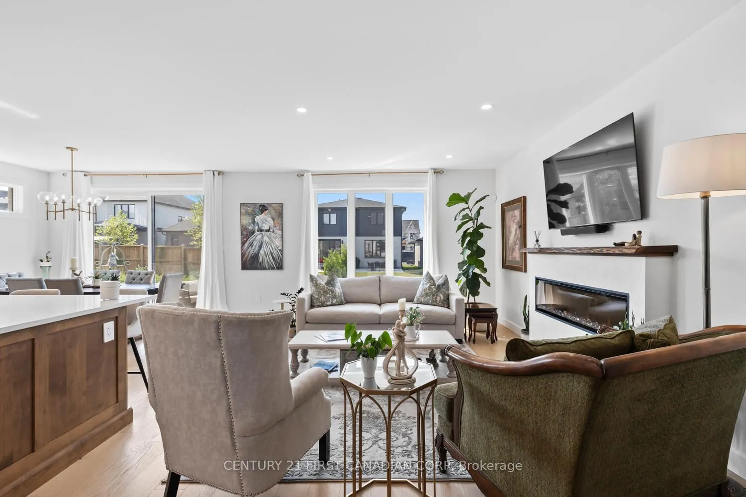 1907 Fountain Grass Drive