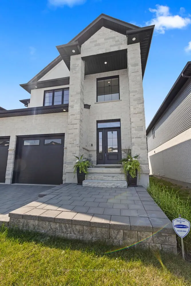 1907 Fountain Grass Drive