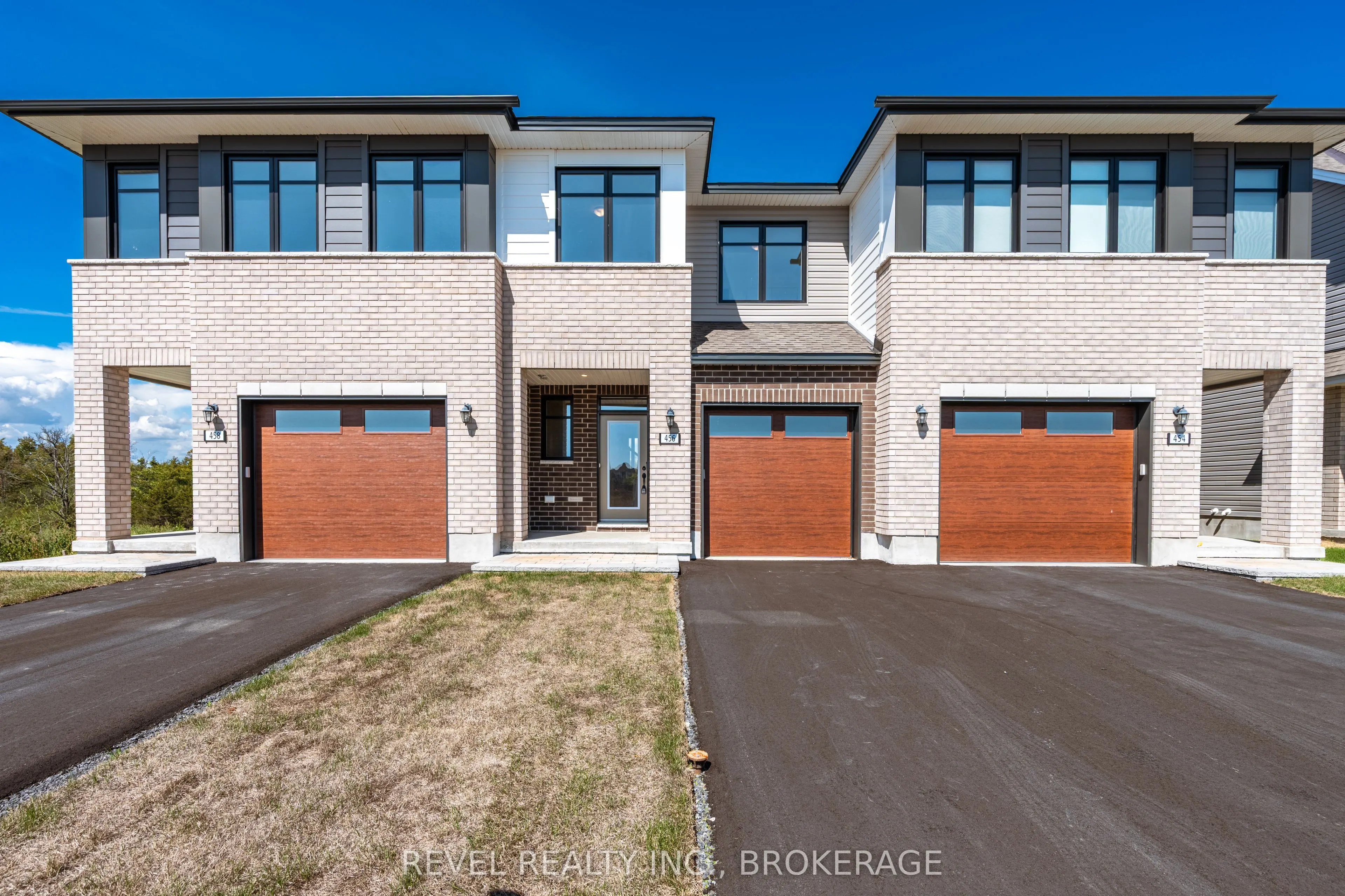 456 Buckthorn Drive