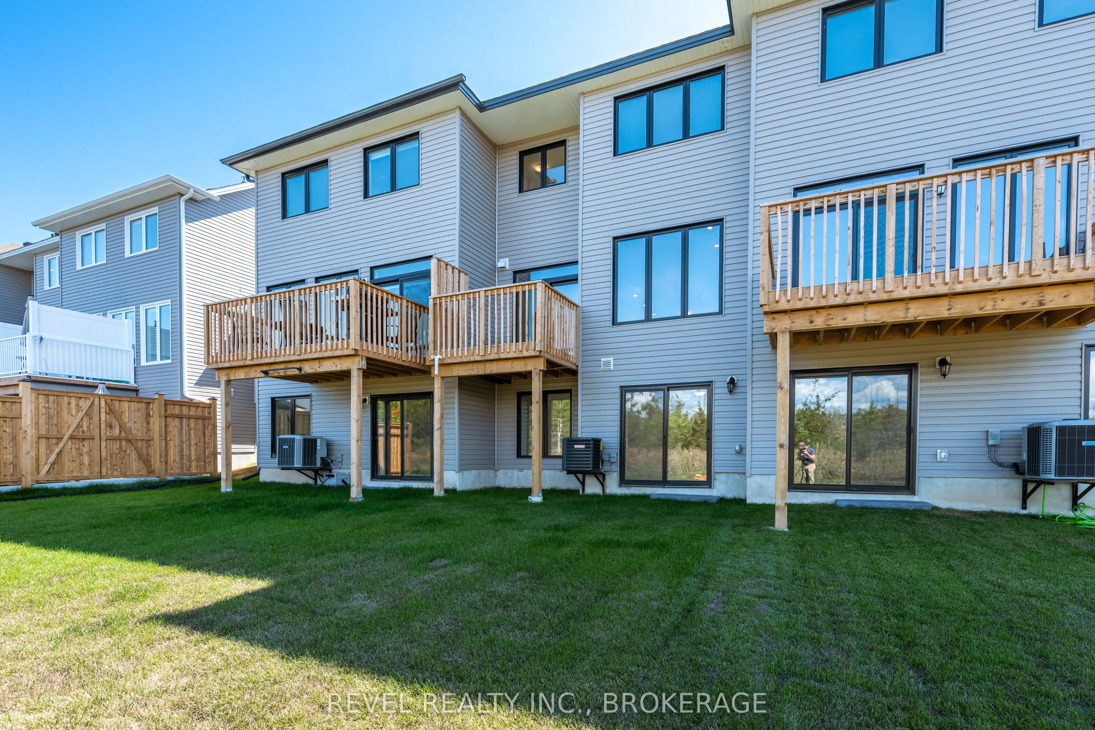 456 Buckthorn Drive