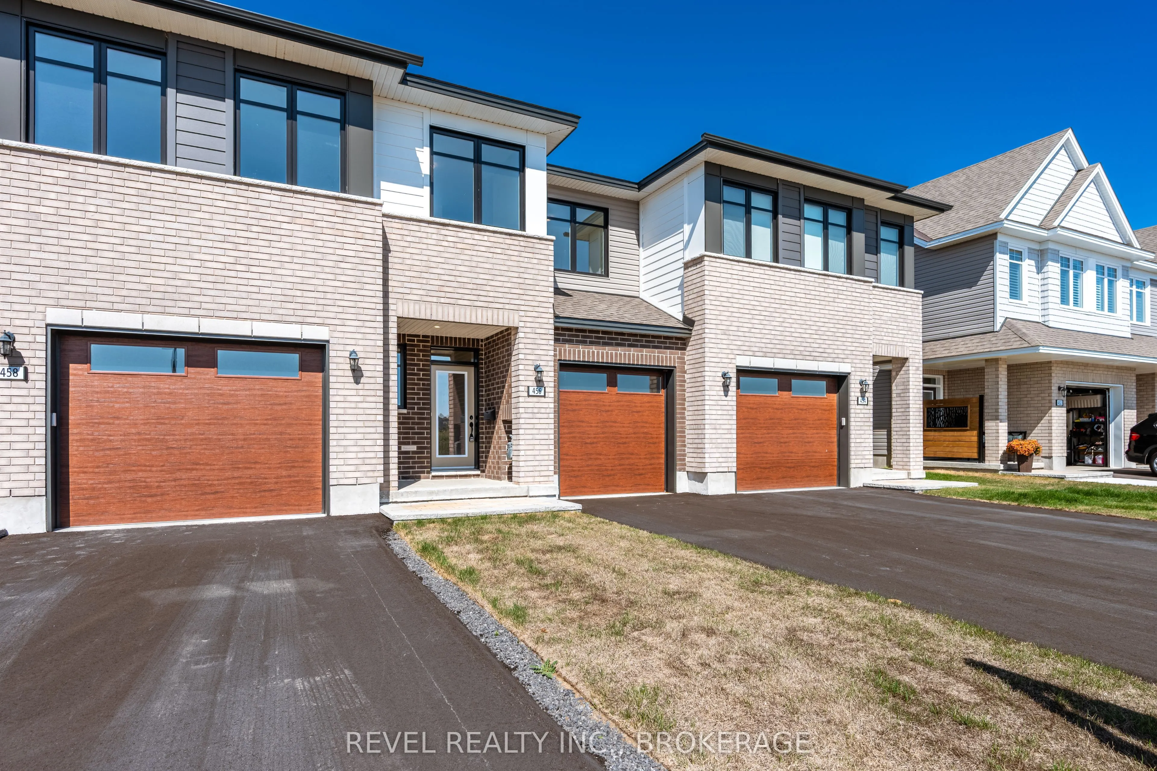 456 Buckthorn Drive