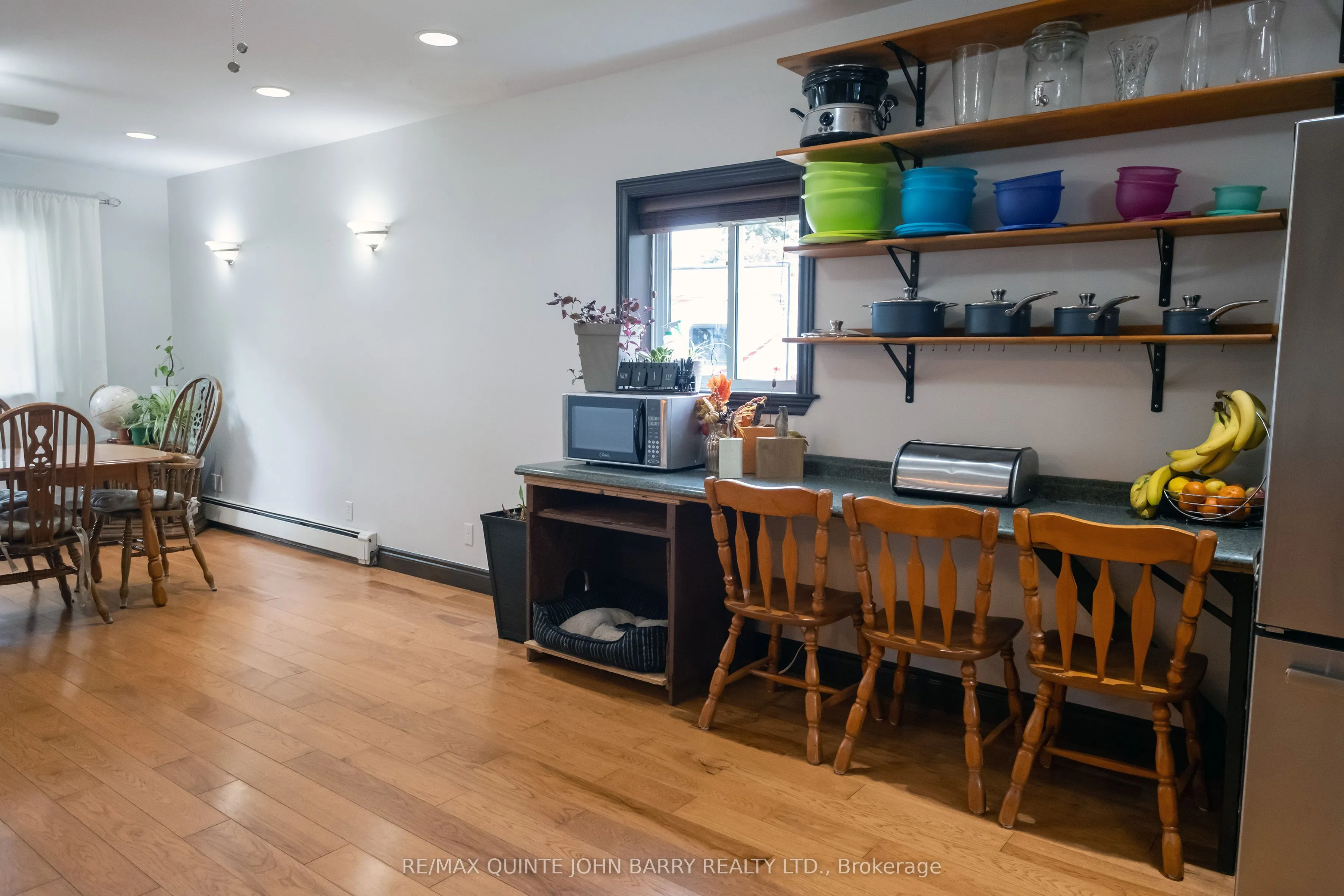8 North Maloney Street
